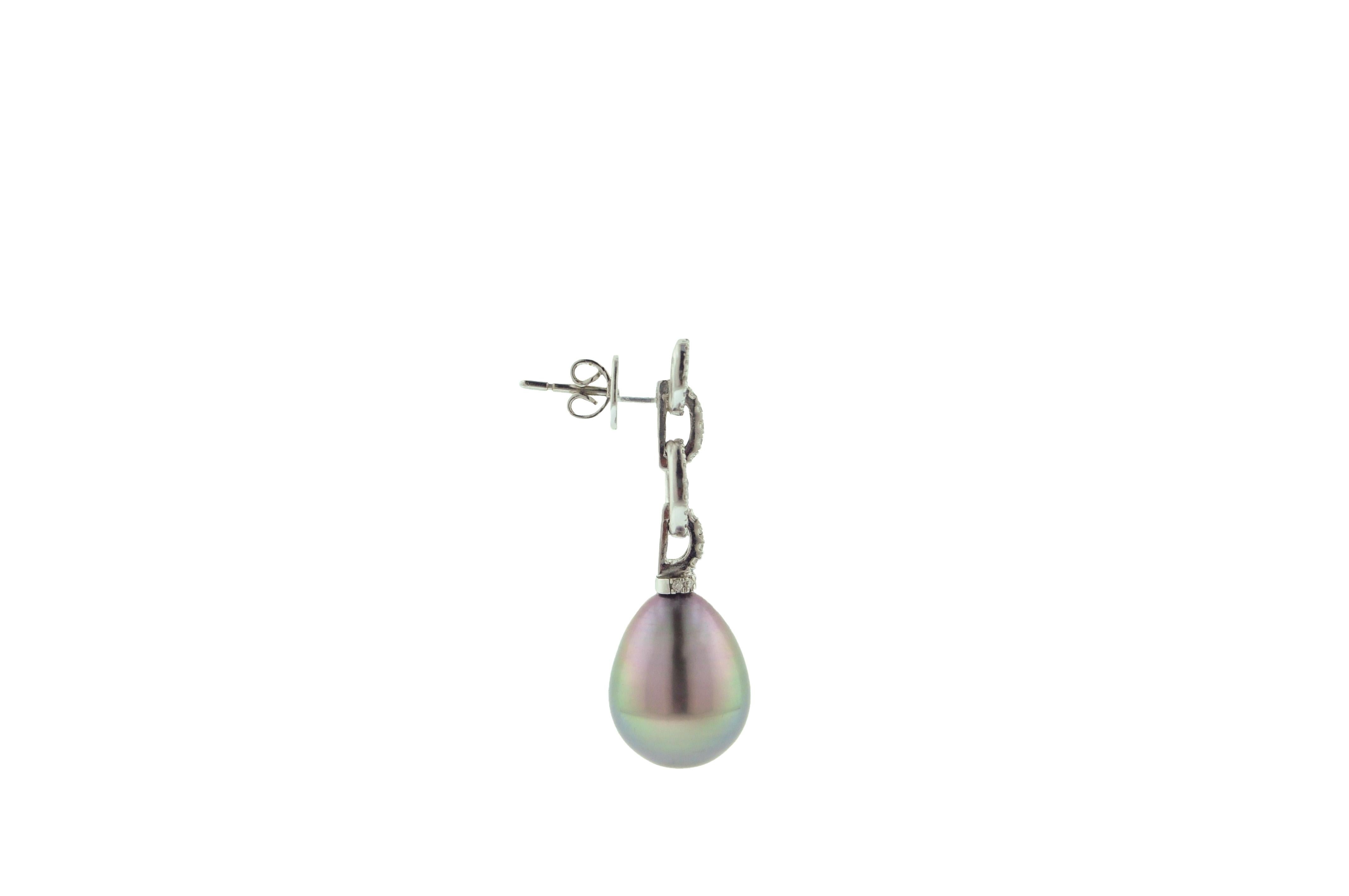 Tahitian Pearl Diamond White Gold Necklace and Earrings Set For Sale 1