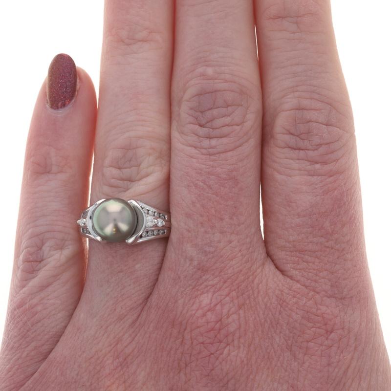 Perlina Anello con diamante e perla di Tahiti in oro bianco - 14k .18ctw in vendita