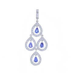 Pendants d'oreilles chandelier en or blanc 18 carats avec tanzanite et diamants 4,66 carats percés