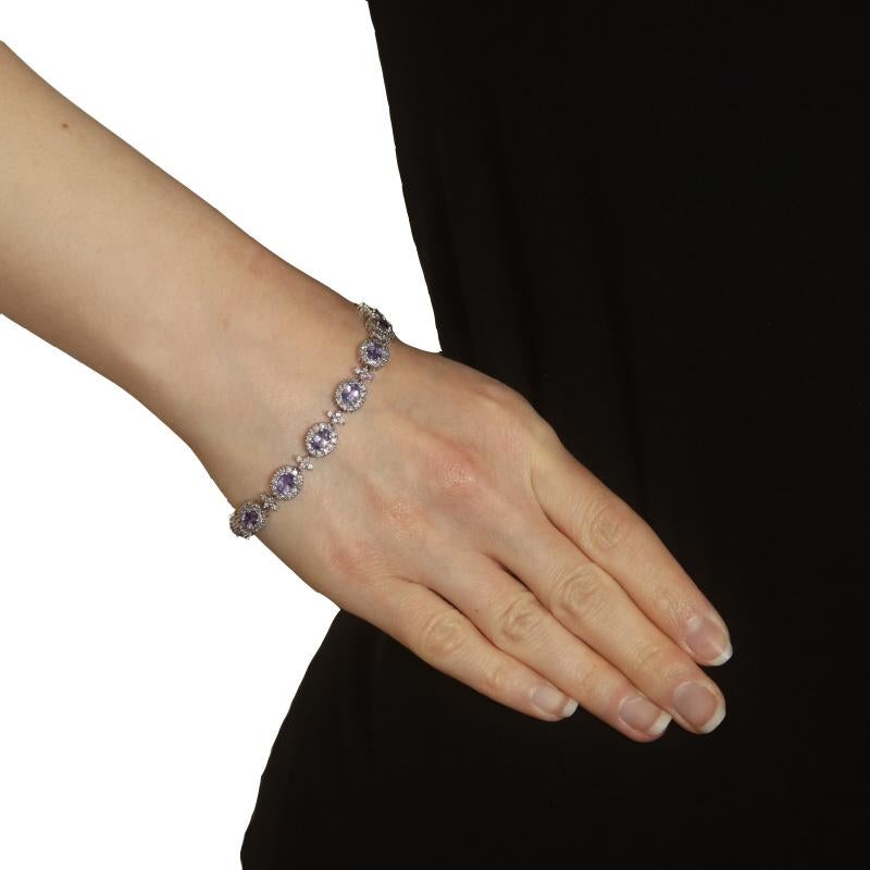 Taglio ovale Bracciale aureolato in oro bianco con tanzanite e diamanti 7 1/2