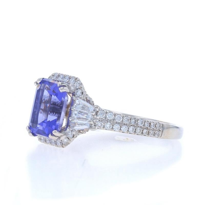 Weißgold Tansanit Diamant Halo-Ring - 18k Smaragdschliff 3,51 ctw im Zustand „Neu“ in Greensboro, NC