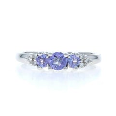 Anello con diamante tanzanite in oro bianco - 14k tondo a tre pietre da .49ctw