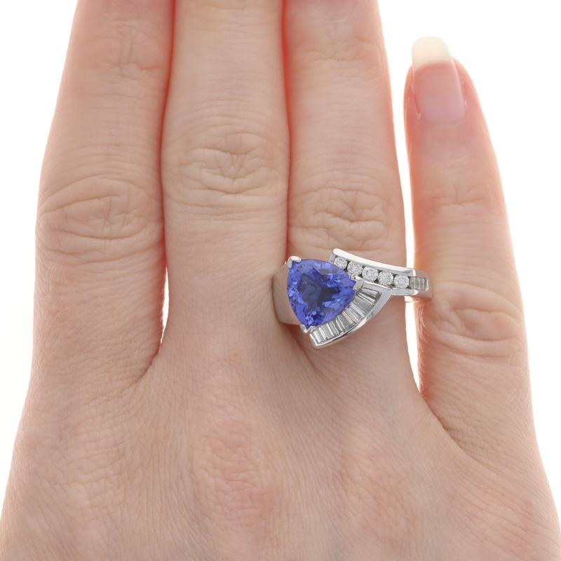 Tansanit-Diamantring aus Weißgold - 18k Trillion 3,17 Karat (Trillionschliff) im Angebot