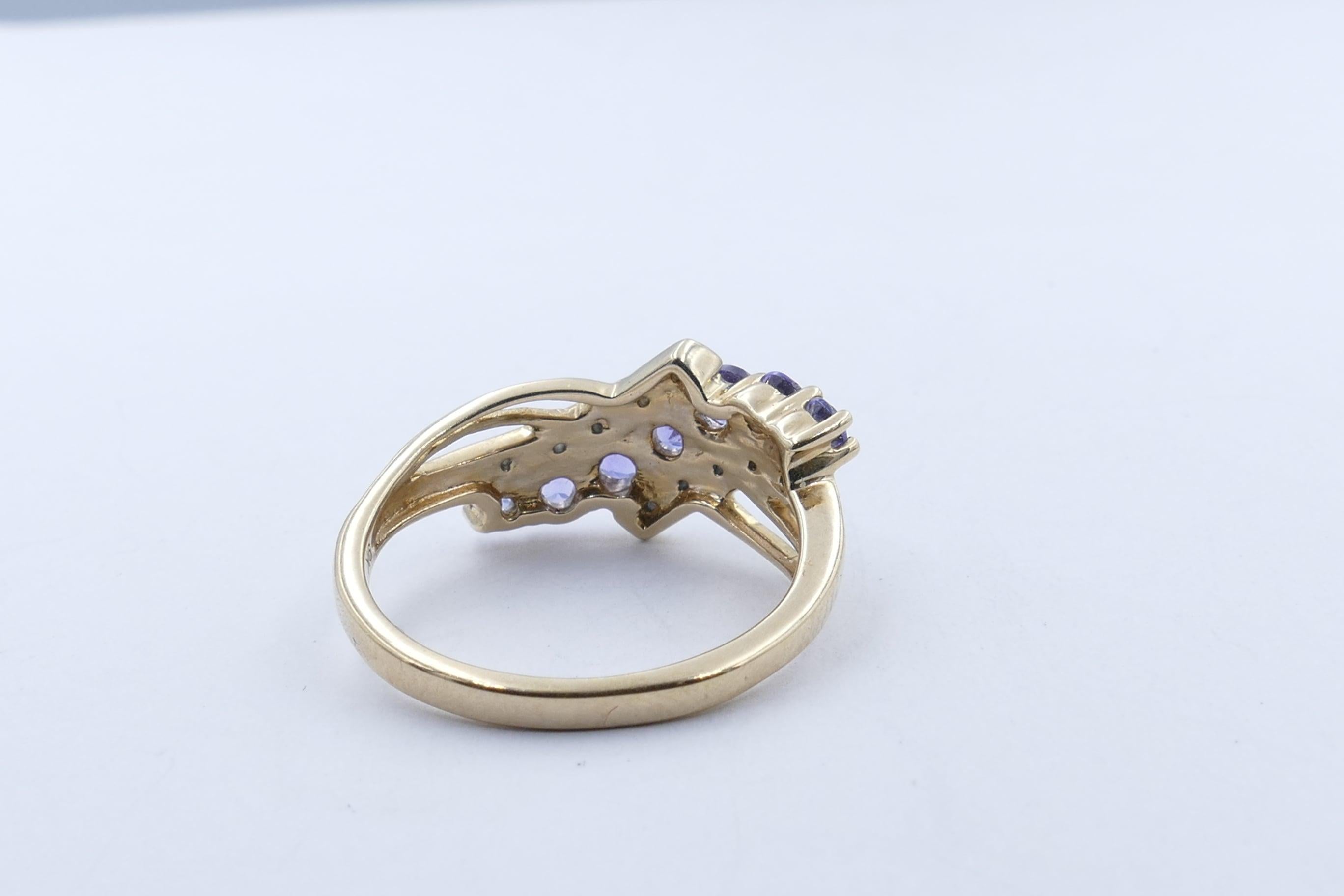 Round Cut White Gold Tanzanite and Diamond Ring For Sale