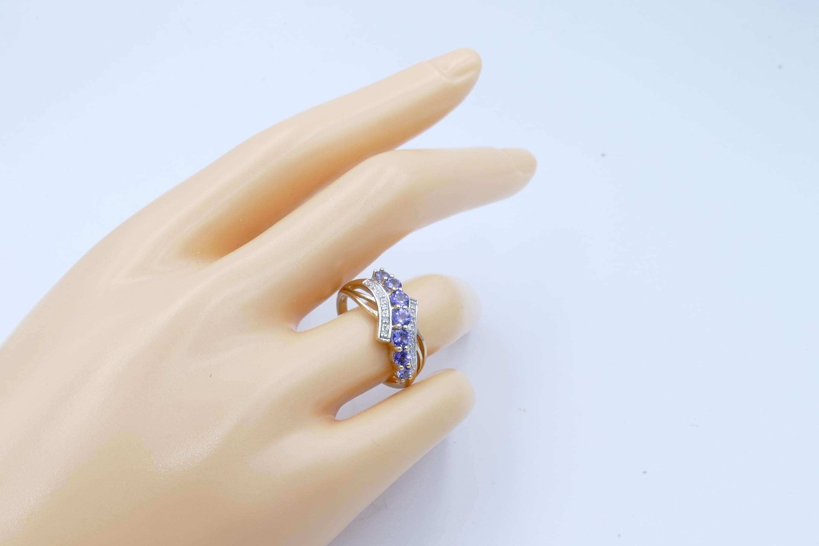 Women's White Gold Tanzanite and Diamond Ring For Sale