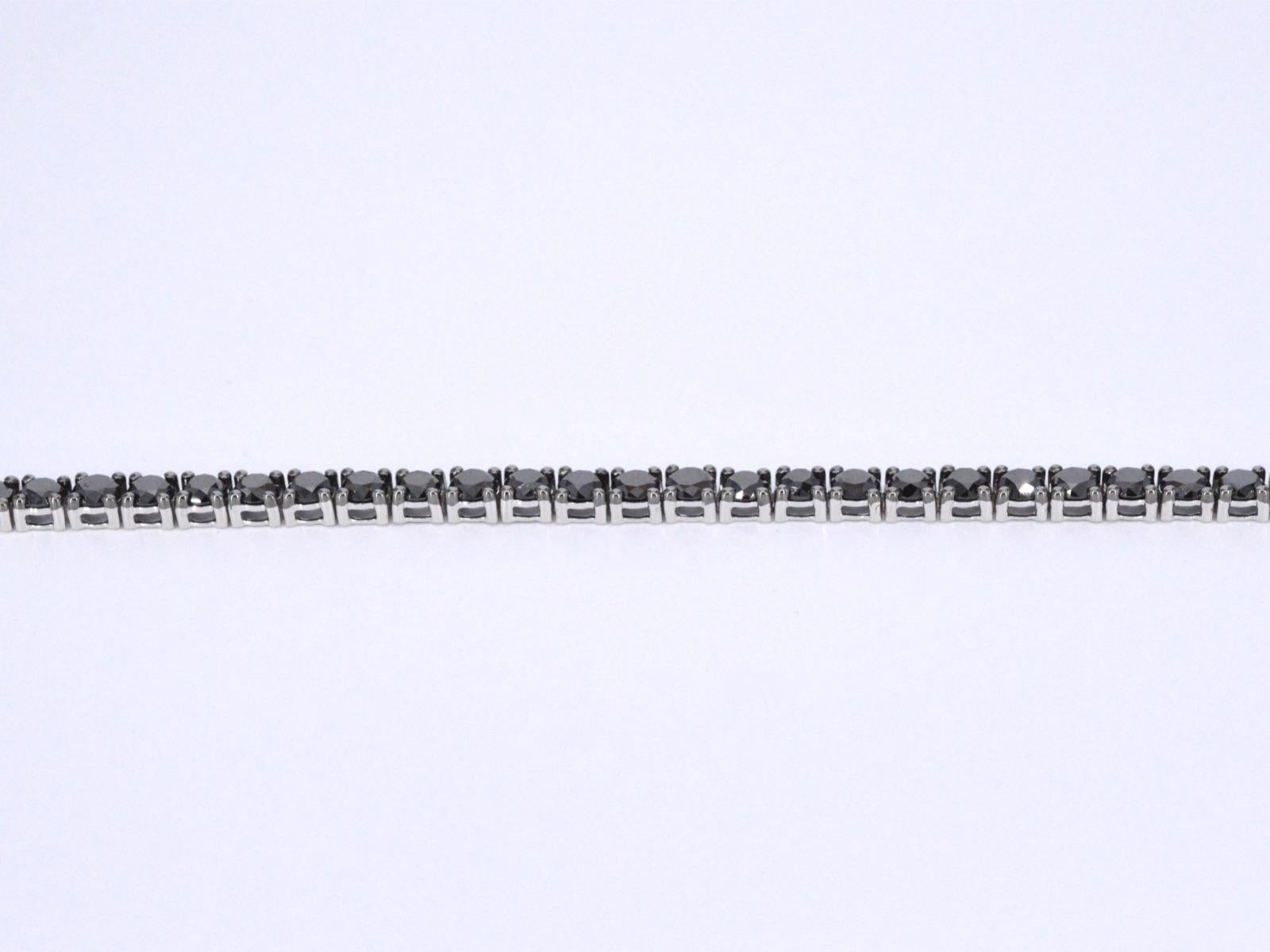 White gold tennis bracelet set with black diamonds In Excellent Condition For Sale In AMSTELVEEN, NH
