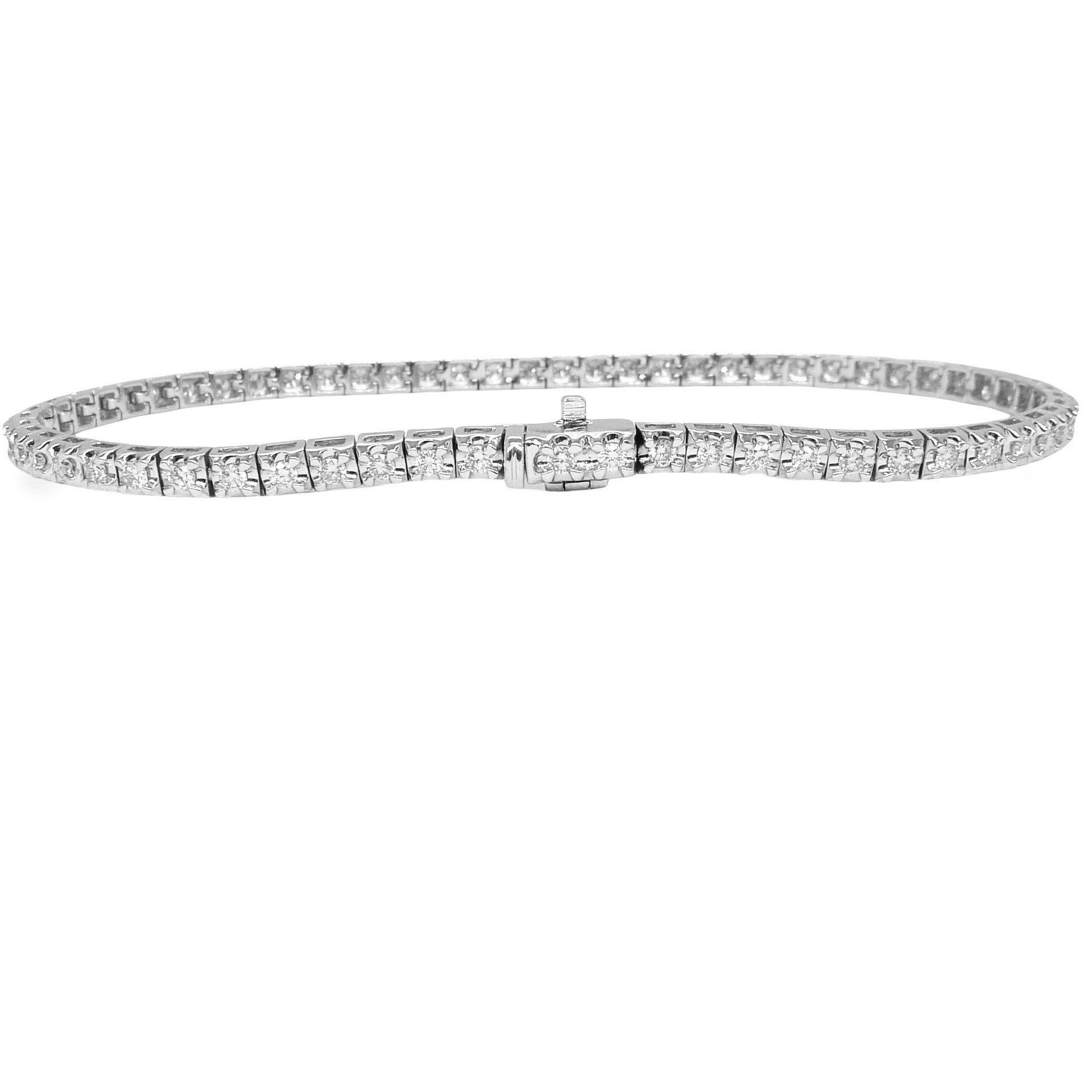 Pulsera tenis de oro blanco con 1,1 ct de diamantes Moderno en venta