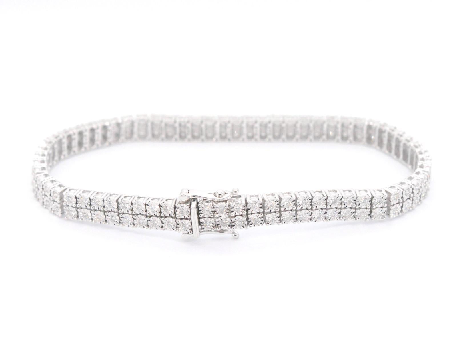 Taille brillant Bracelet tennis en or blanc avec 2 rangées de diamants de 1,50 carat en vente