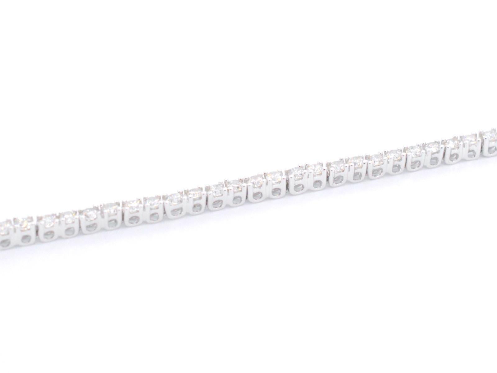 Contemporary White Gold Tennis Bracelet with Diamonds 2.50 Carat For Sale