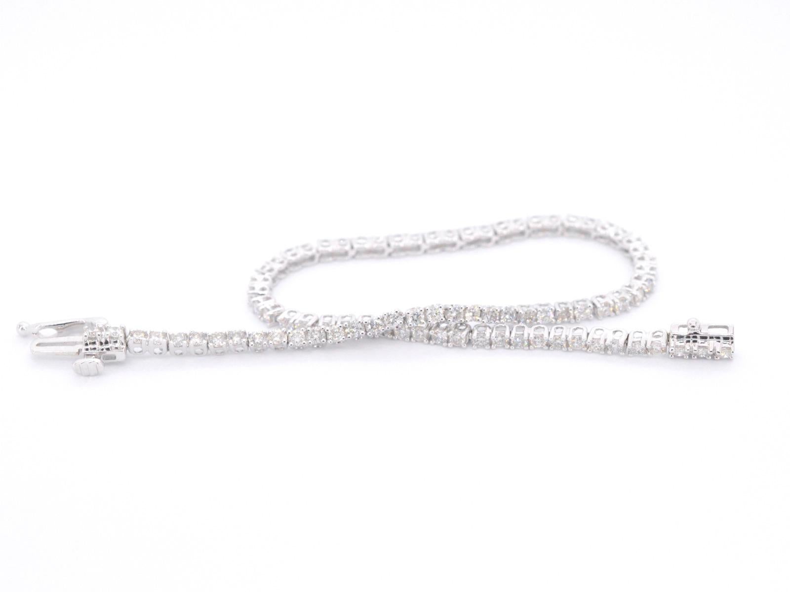 Women's White Gold Tennis Bracelet with Diamonds 2.50 Carat For Sale