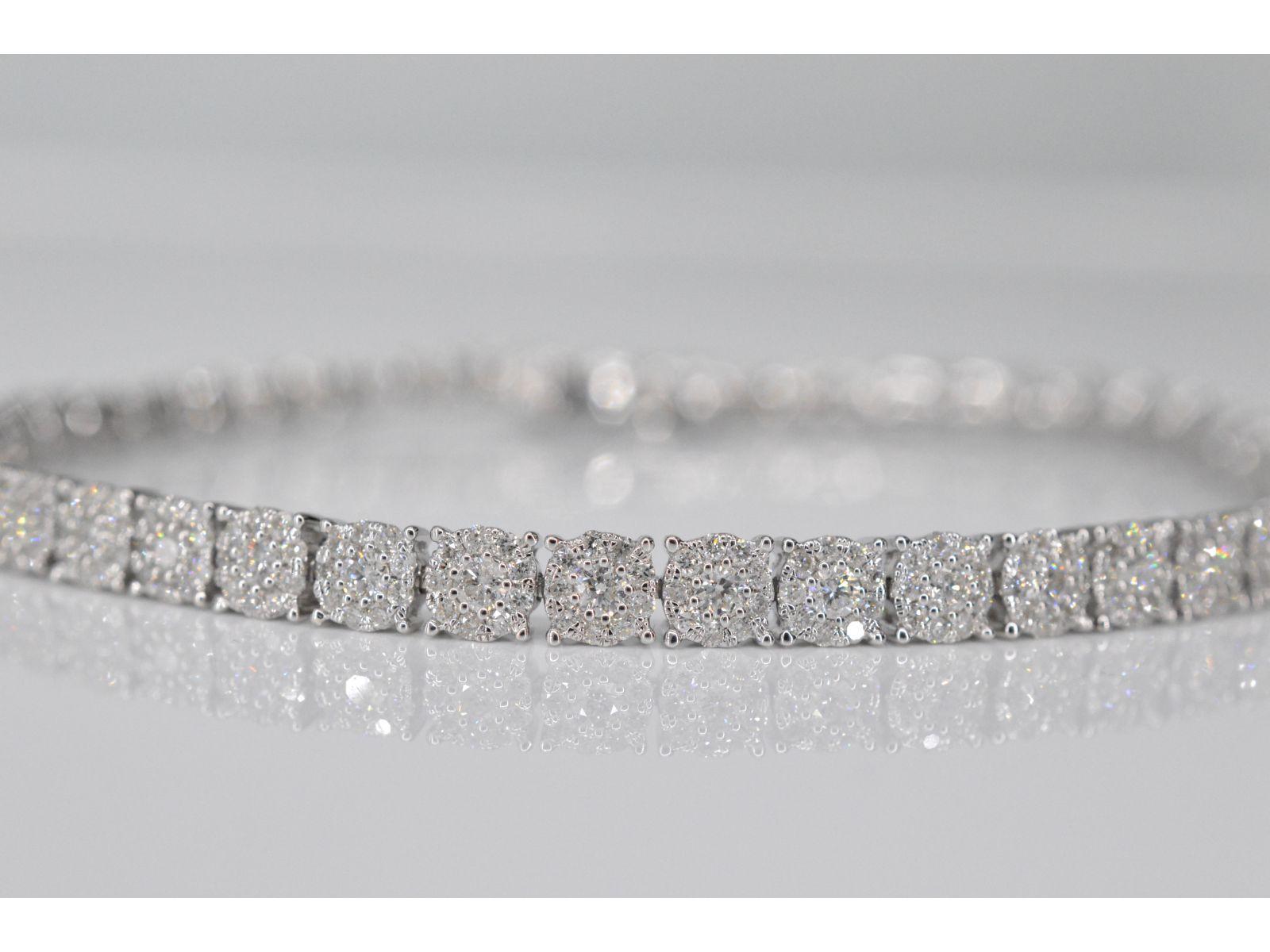 White gold tennis bracelet with diamonds 3.00 carat In New Condition For Sale In AMSTELVEEN, NH