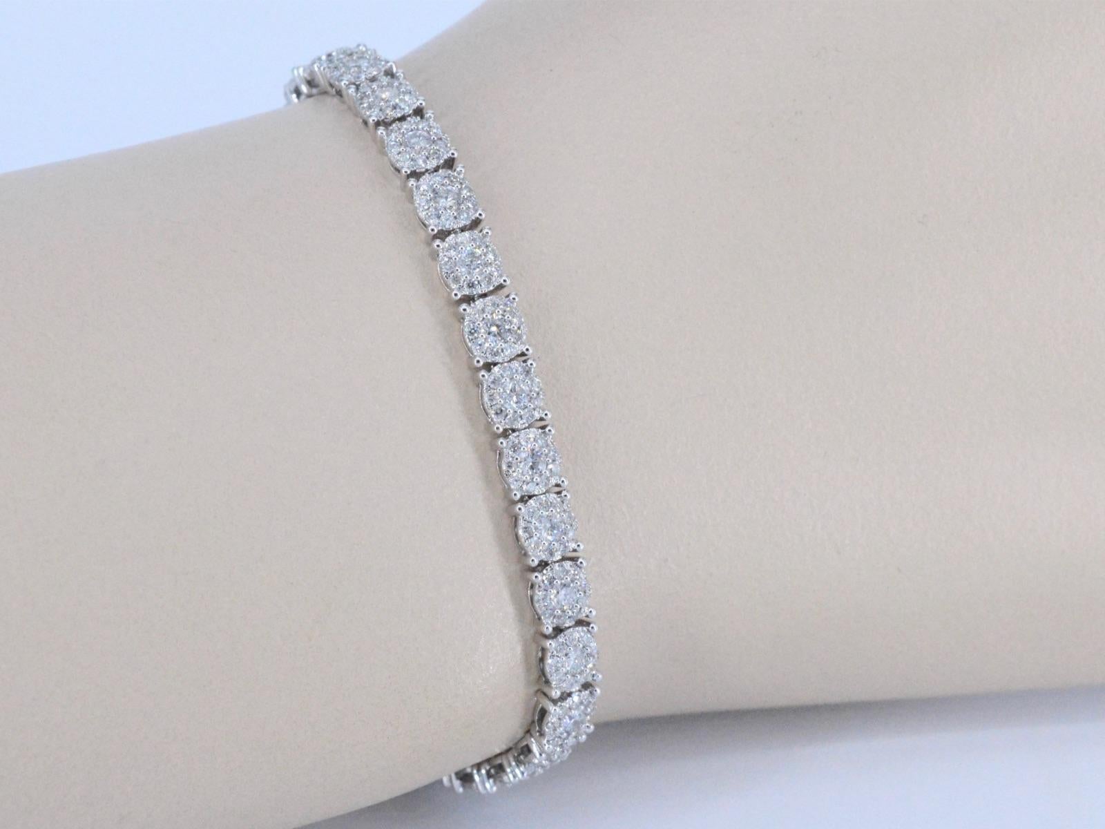 Introducing the stunning white gold tennis bracelet with 4.00 carats of brilliant diamonds, perfect for adding a touch of luxury to any outfit. The beautiful diamonds are of exceptional quality, boasting F-G color and SI-P clarity, expertly cut to