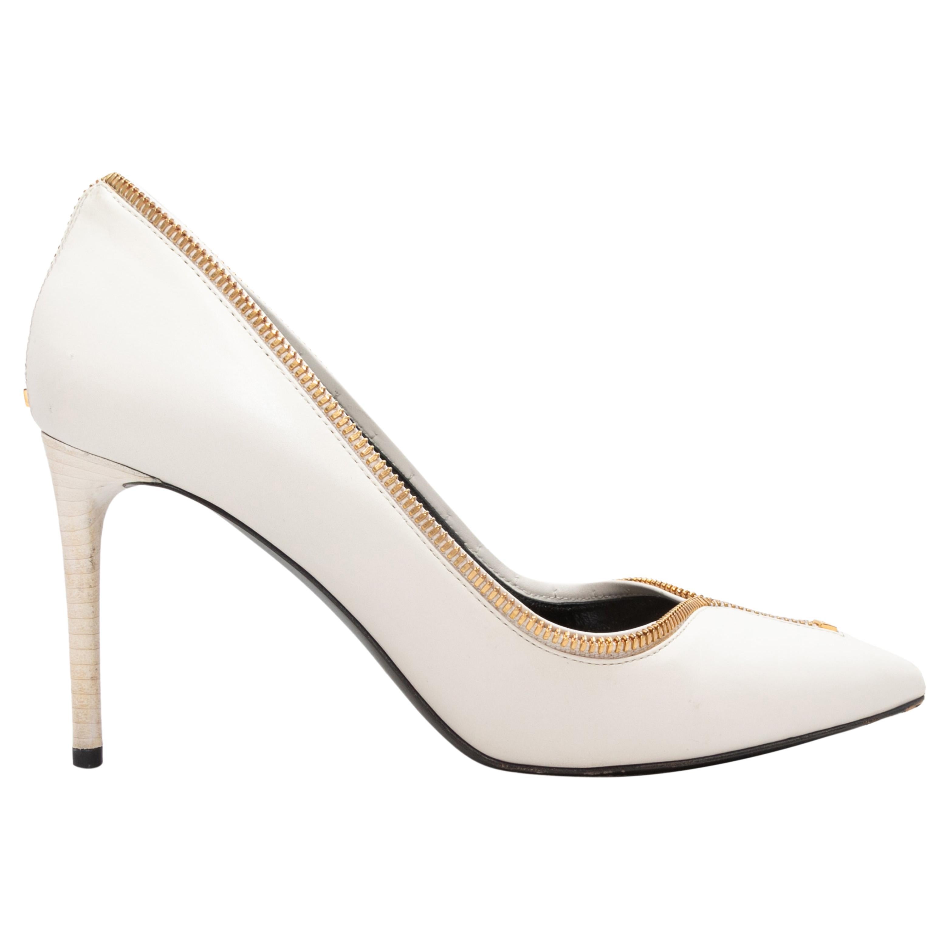 White & Gold-Tone Tom Ford Pointed-Toe Zipper Pumps Size 37 For Sale