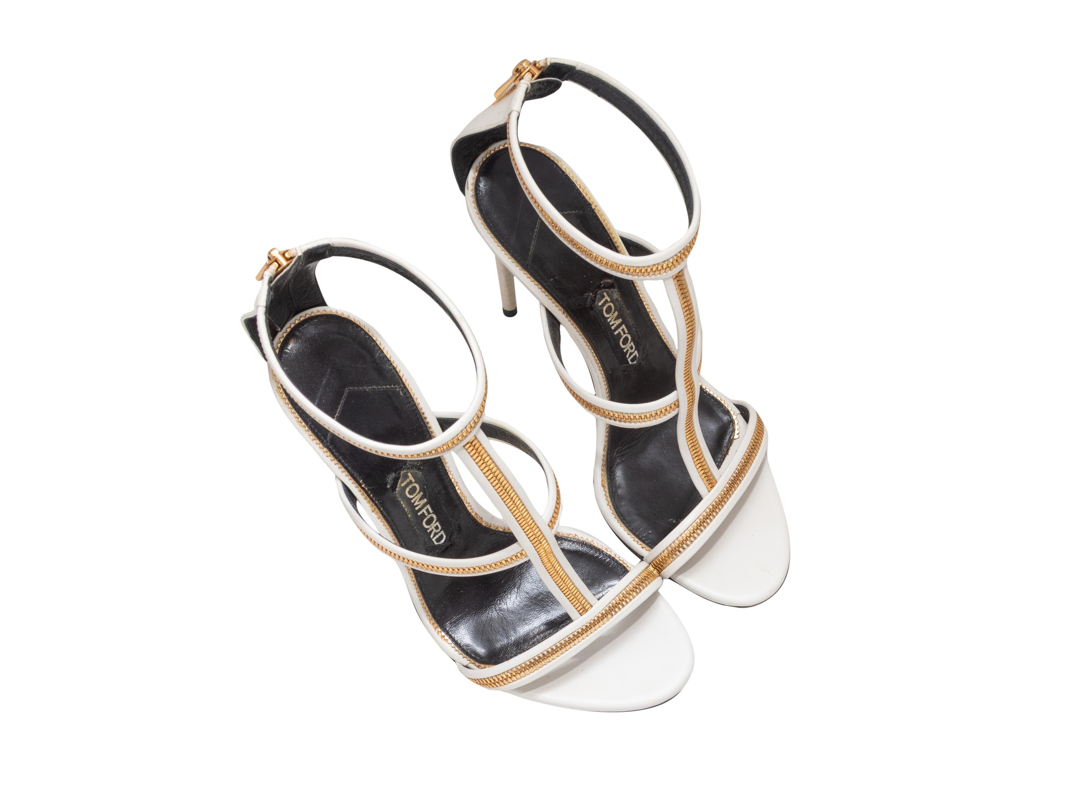 Weiße Sandalen mit Absatz aus Leder und goldfarbenen Reißverschlüssen von Tom Ford. Reißverschlüsse an den Zählern. 4.5
