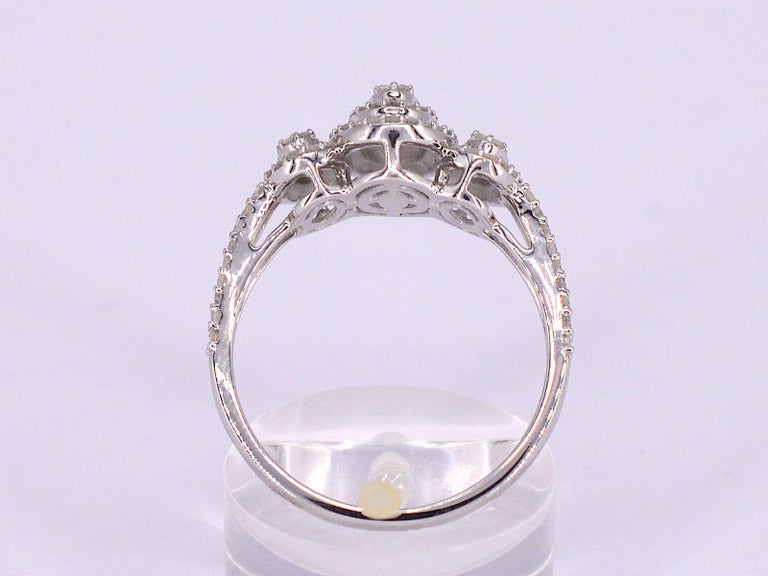 TRINITY RING GOLD