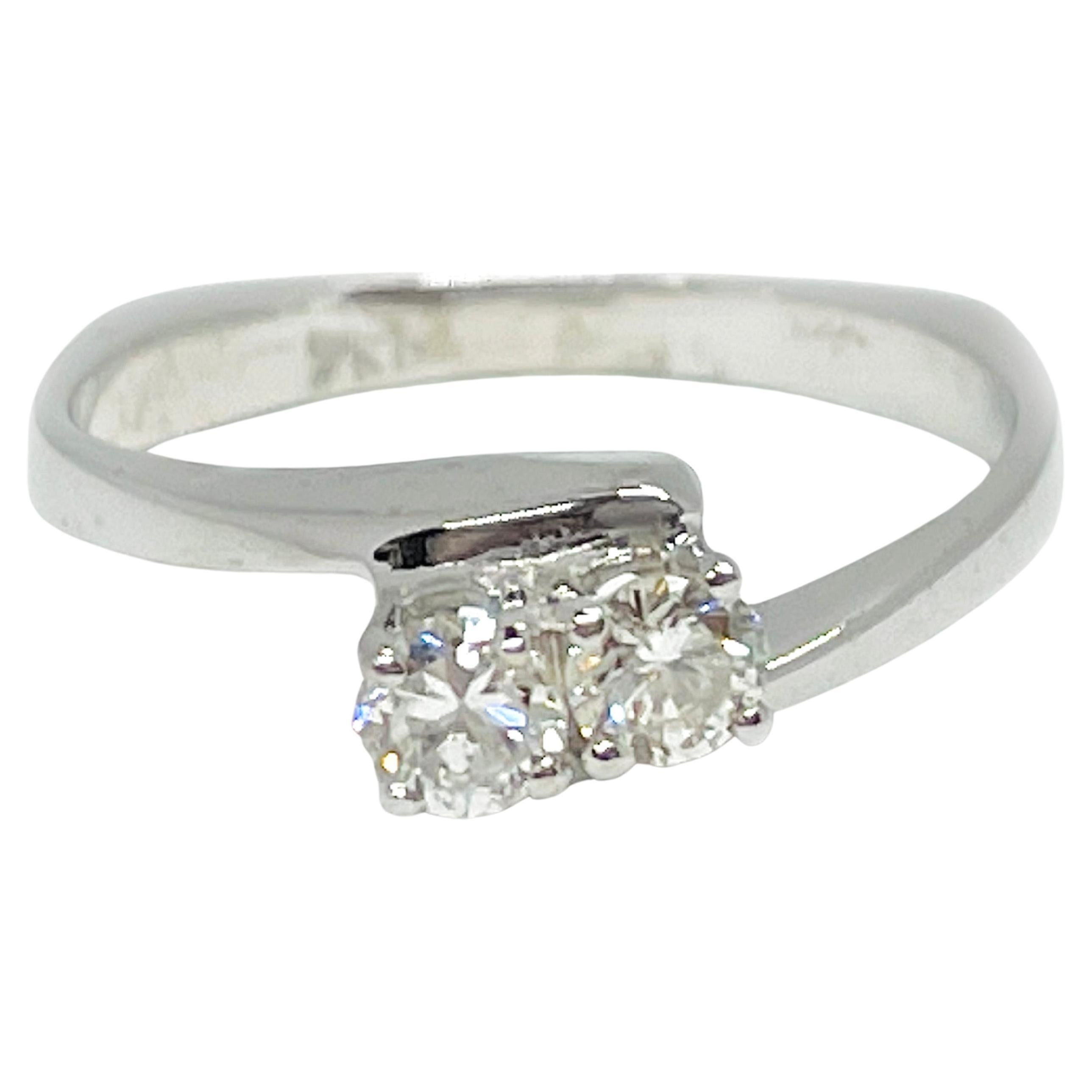 Zwei-Diamant-Ring aus Weißgold