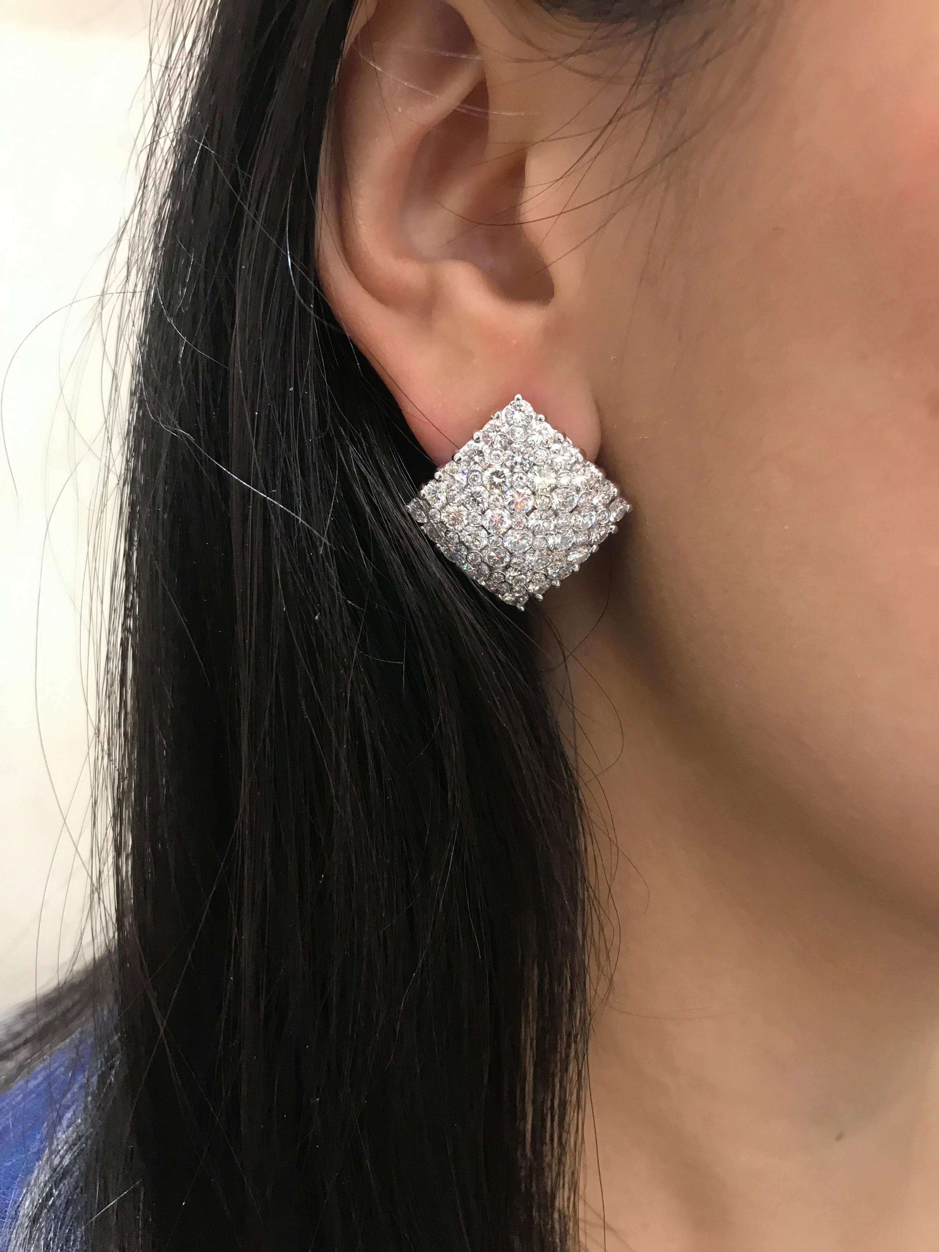 White Gold White Diamond Earrings In New Condition For Sale In San Francisco, CA