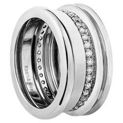 Bague à large bande en or blanc et diamants blancs pour l
éternité