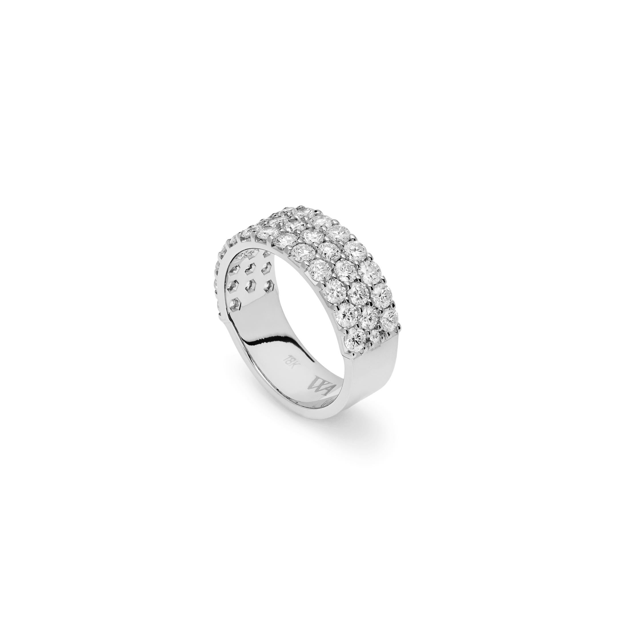 Taglio rotondo White Gold White Diamond Three-Row Ring in vendita