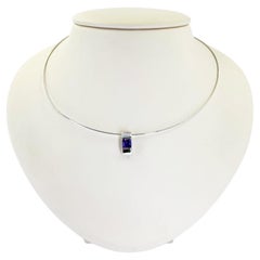 White Gold Wire Collar Necklace with Amethyst Pendant