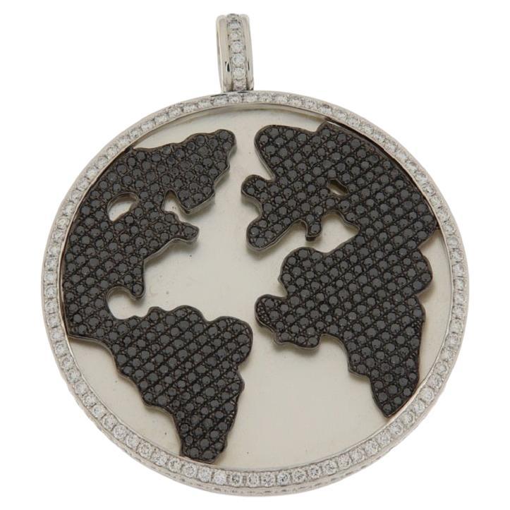 White gold "World" pendant with black and white diamonds and mother of pearl For Sale