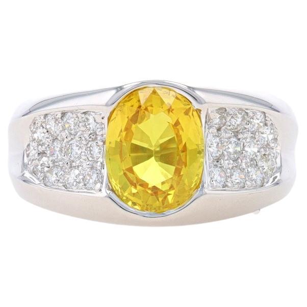 Anillo de Oro Blanco con Zafiro Amarillo y Diamantes - 18k Oval 2.71ctw en venta
