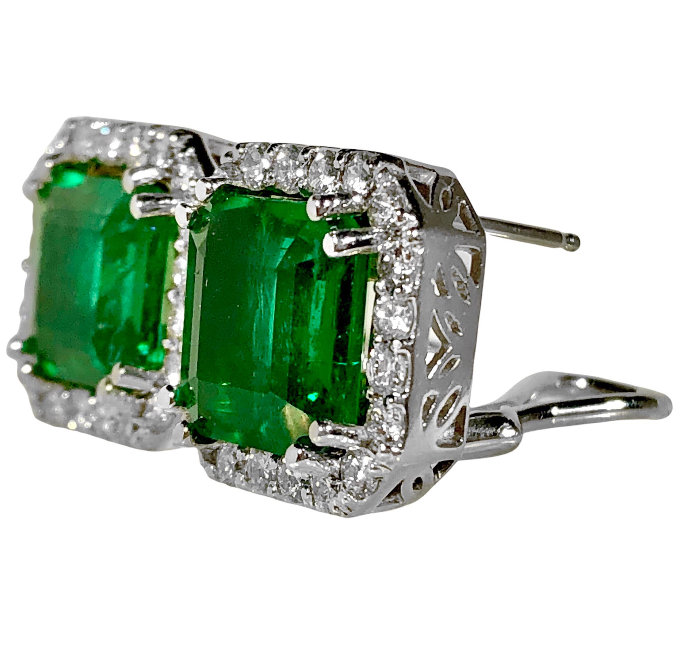 White Gold Zambian Emerald and Diamond Earrings with AGL Certificate In Excellent Condition In Palm Beach, FL