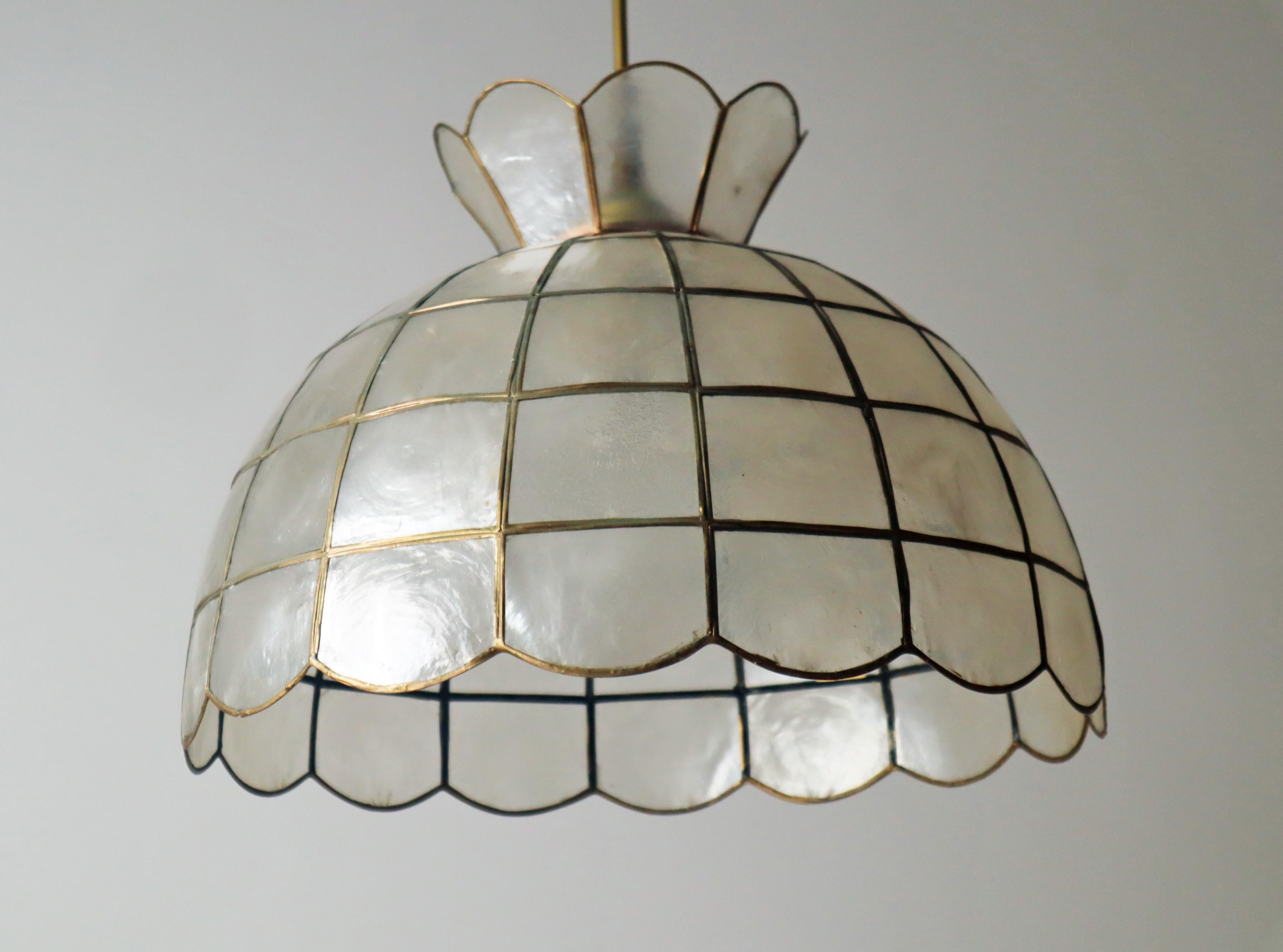 White golden Capiz sea shell lamp 1970s 2
