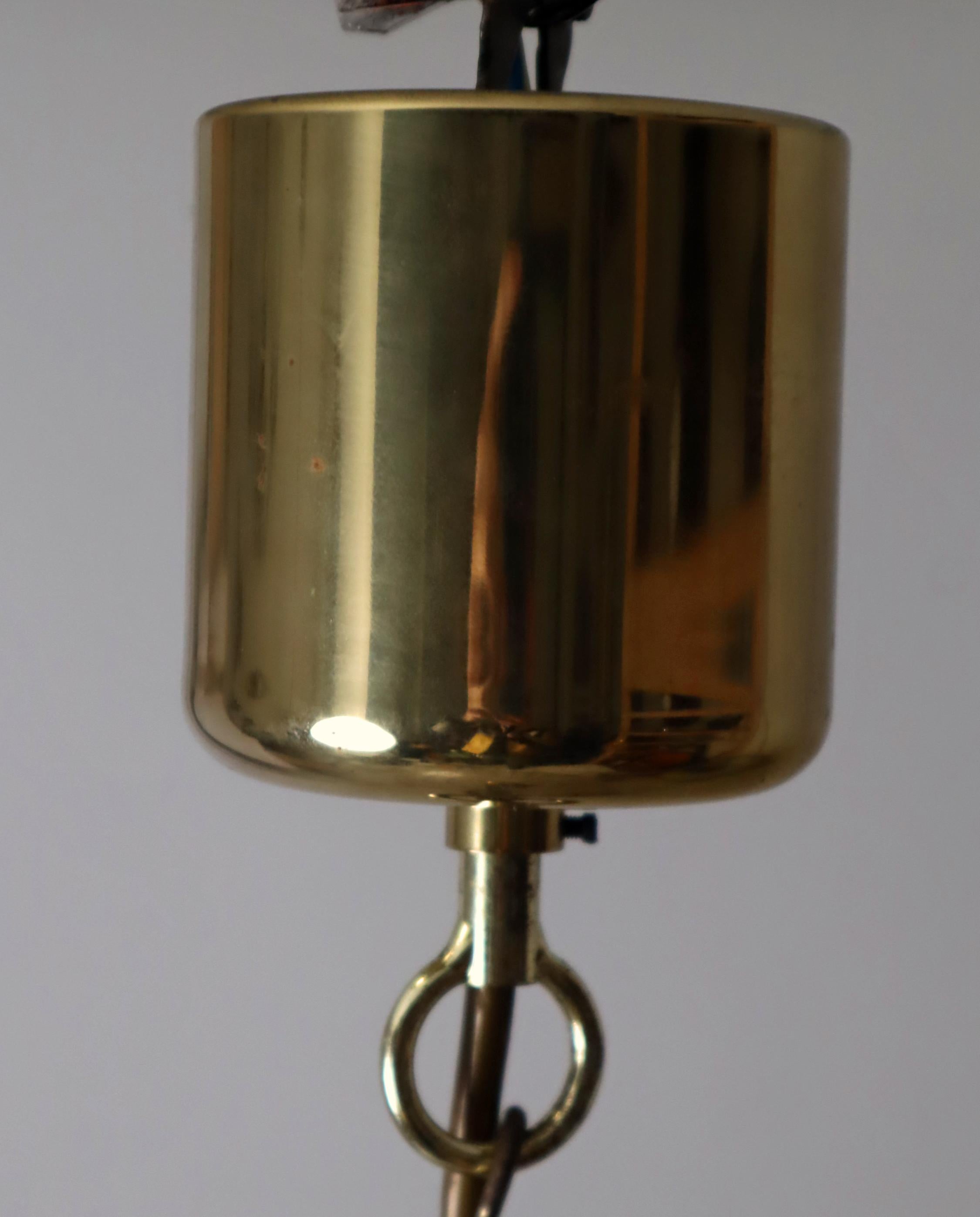 Lampada con conchiglia Capiz dorata bianca dal design ornamentale 1970 in vendita 3