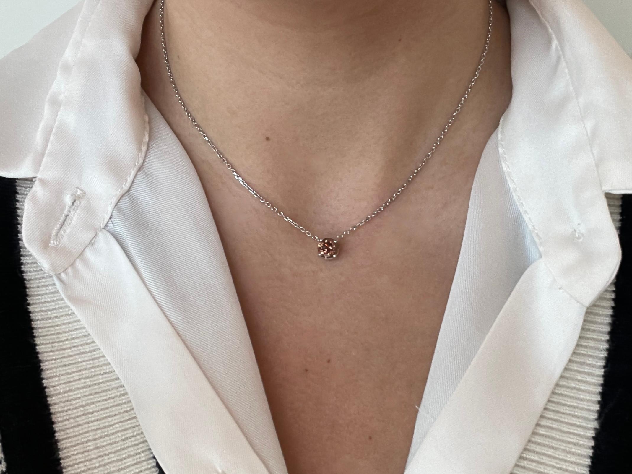 A beautiful white gold necklace featuring a stunning 1.10-carat diamond from GASSAN 121. This exquisite necklace showcases a single Gassan 121 cut diamond, renowned for its brilliance and unique characteristics, with a weight of 1.00 carat. The