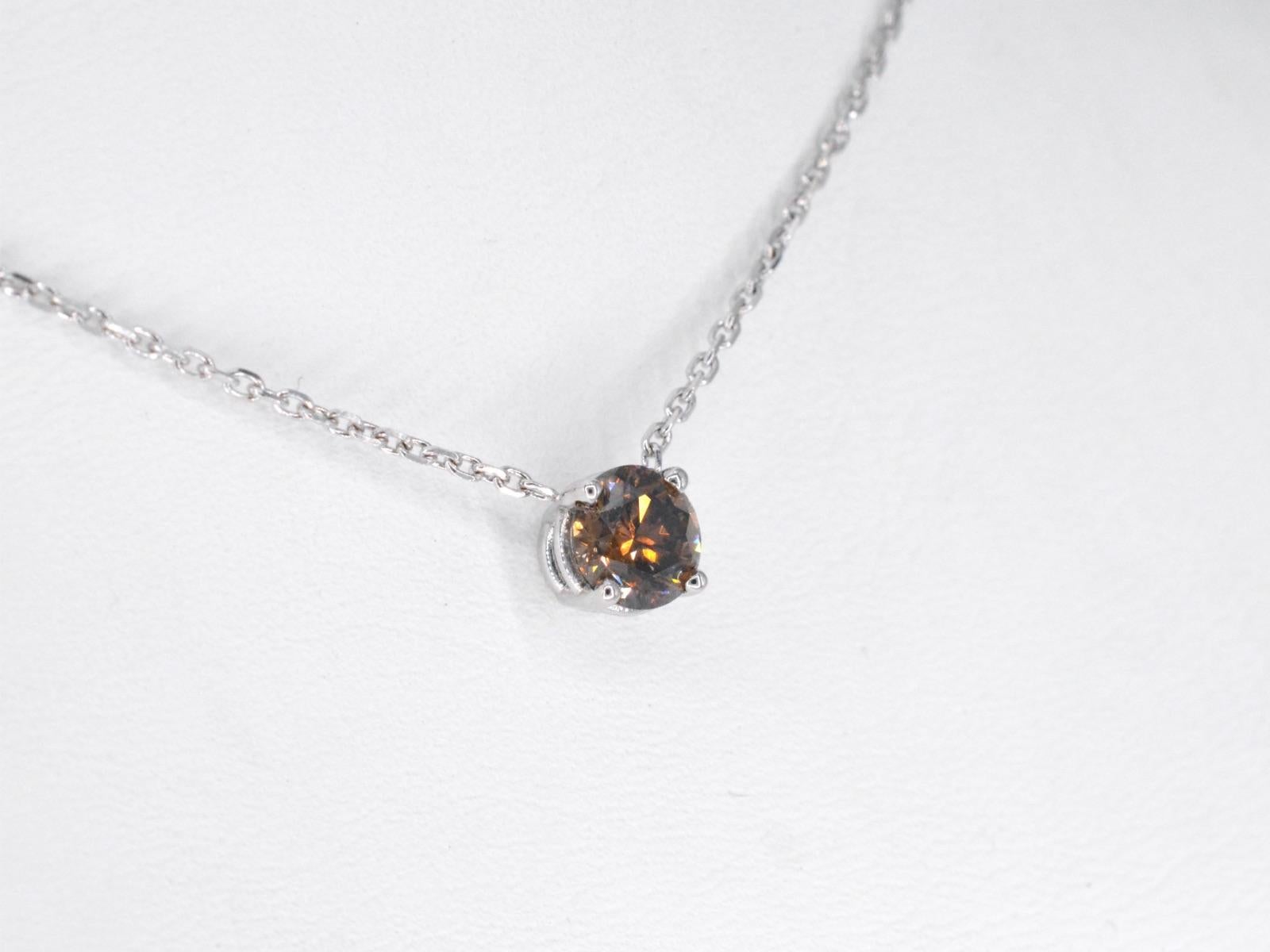 Collier en or blanc avec un diamant de 1,10 carat de GASSAN 121 Unisexe en vente