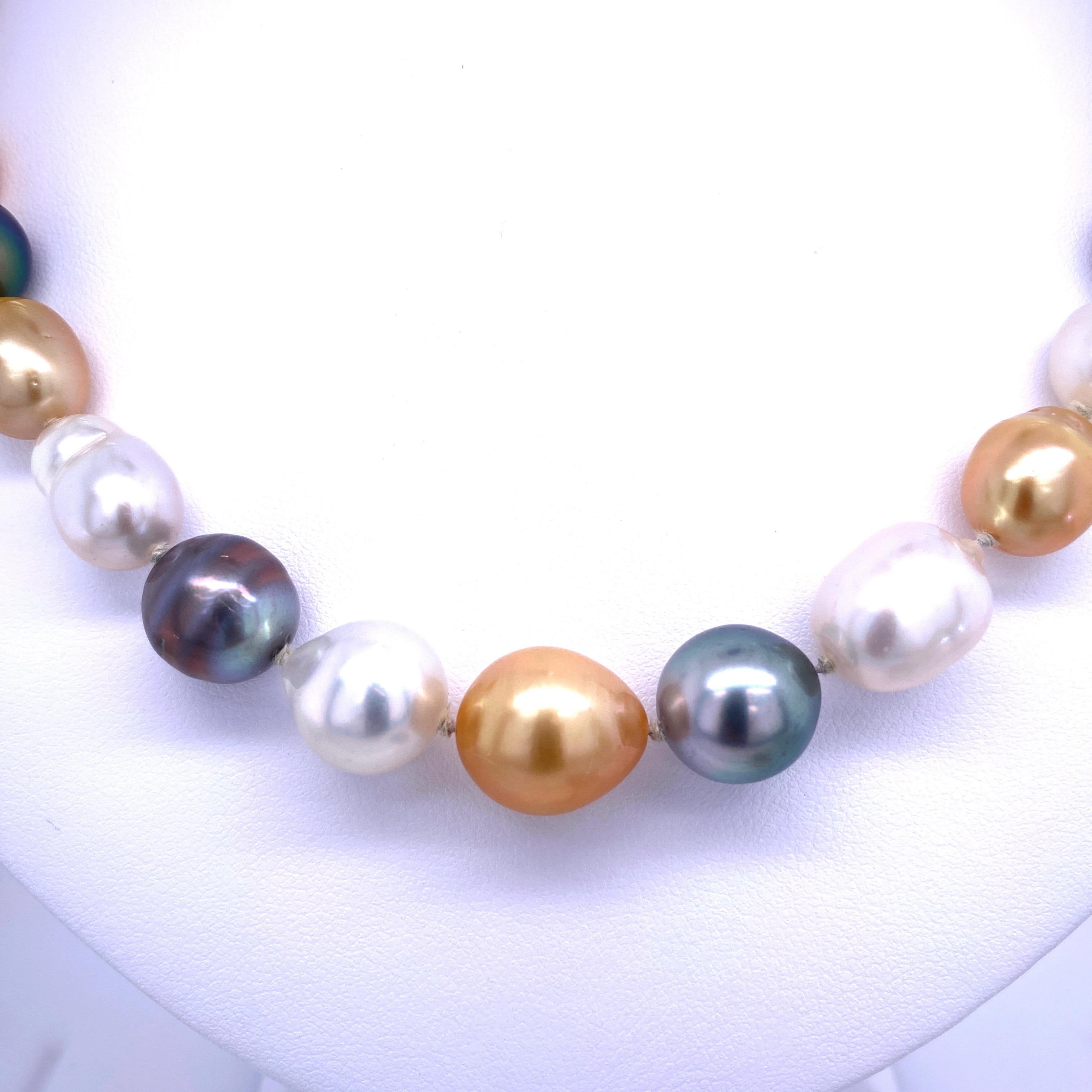 White and Golden South Sea Tahitian Baroque Pearl Necklace 14 Karat Gold In New Condition In New York, NY