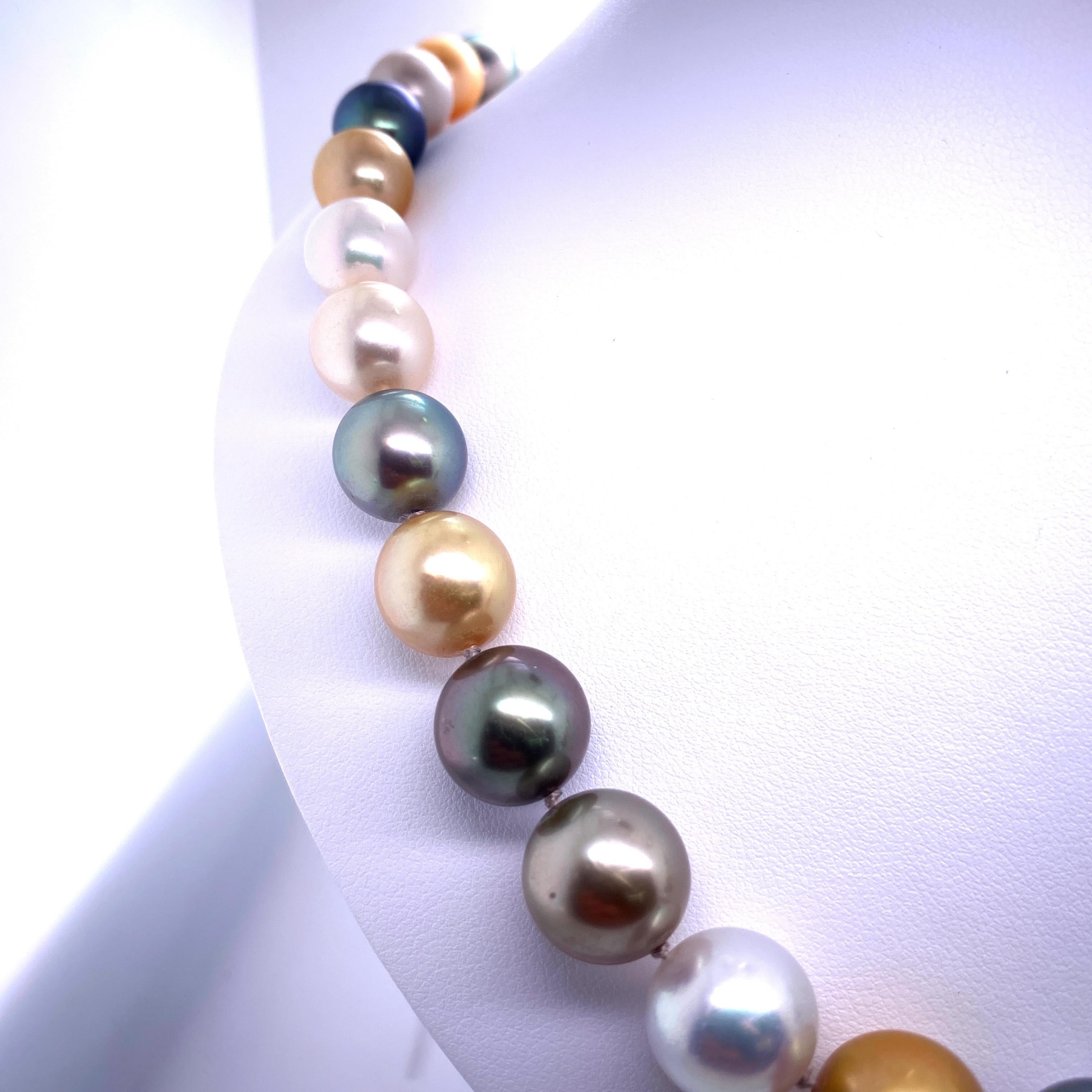 Weiße und goldene Südsee-Tahiti-Strang-Perlenkette aus 14 Karat Gold 5