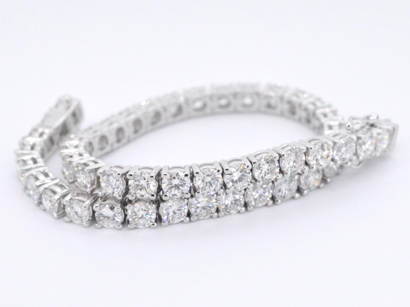 Bracciale Tennis in oro bianco con diamanti da 9,00 carati in vendita 1