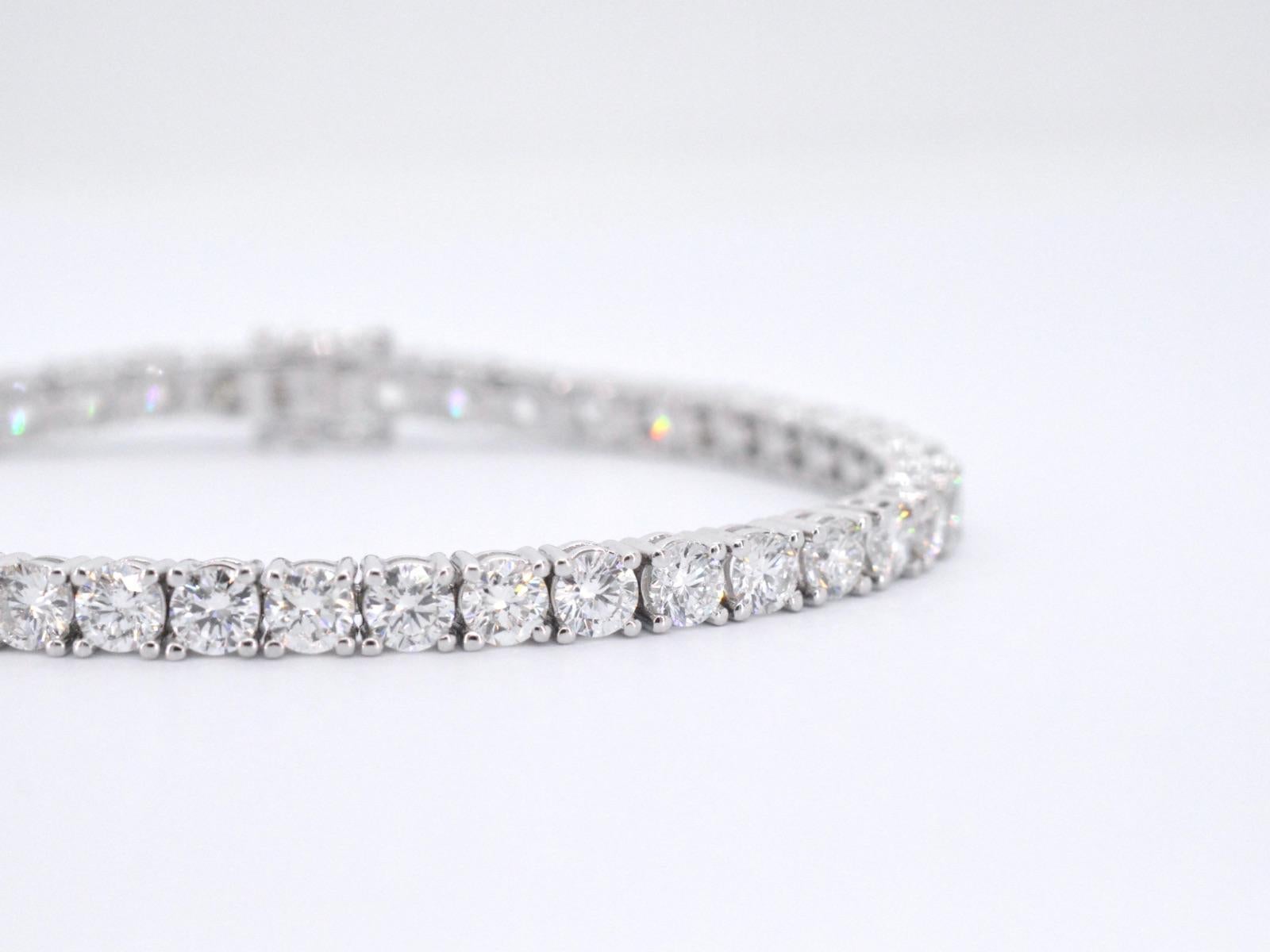 Bracciale Tennis in oro bianco con diamanti da 9,00 carati in vendita 2