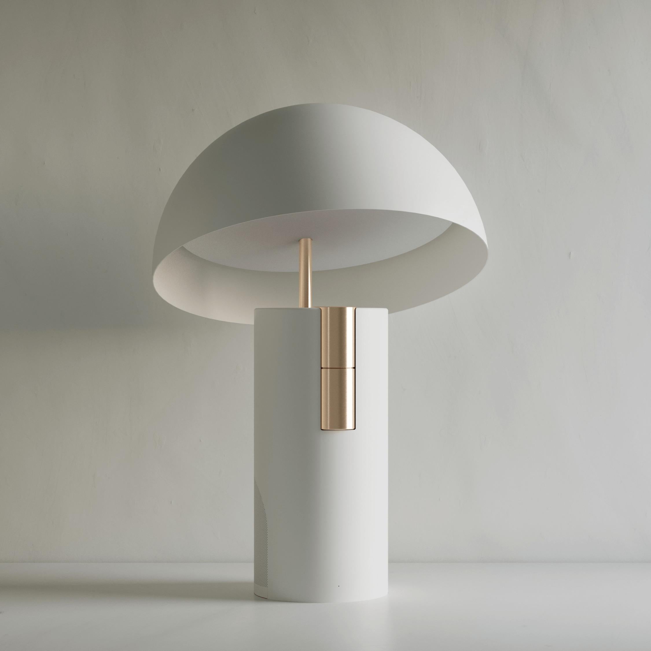 White Grande Alto Speaker Lamp by JAUNE STUDIO
Dimensions: D 50 x H 70 cm
Materials: Aluminum body, lacquered painting, brushed gold or nickel tinted cylinders and stem. Diffuser in opaline white PMMA.

Variable Dim to Warm LED lighting: 0 to 1200
