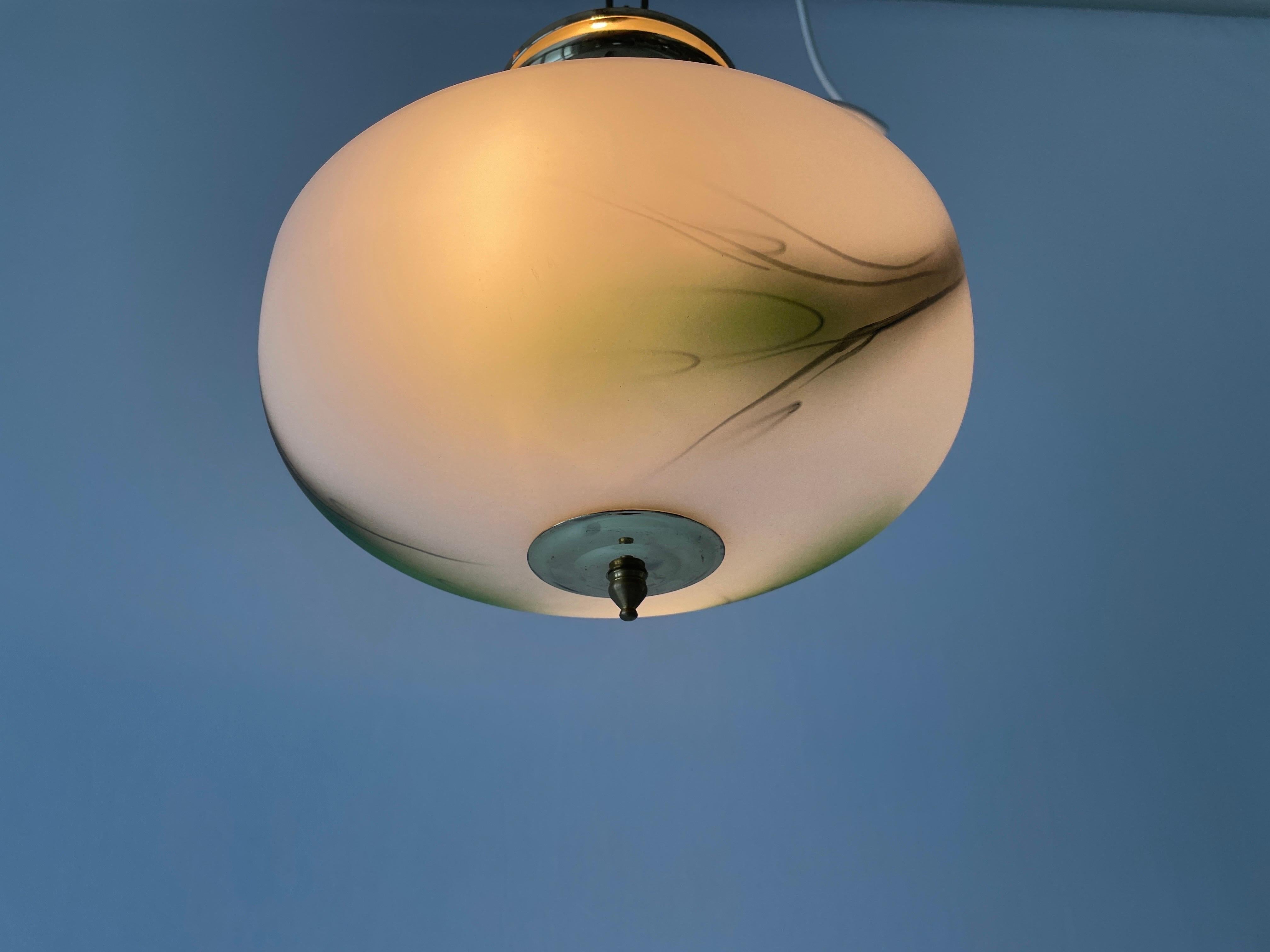 Lights en forme de dôme en verre blanc et vert, années 1950, Suède en vente 3
