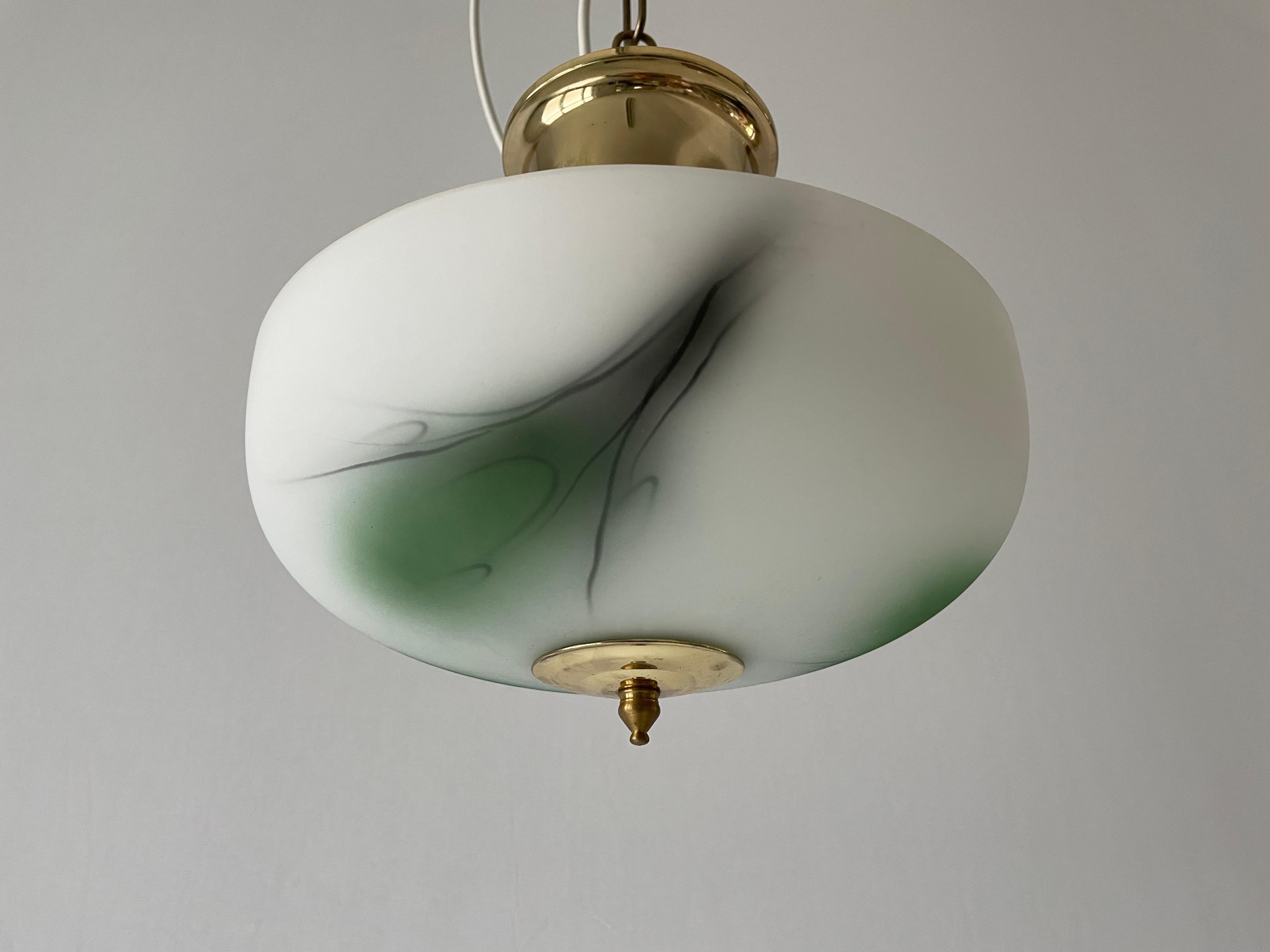 Lights en forme de dôme en verre blanc et vert, années 1950, Suède

Cette lampe fonctionne avec 2 ampoules E27.
Câblé et adapté à l'utilisation de 110-220V dans tous les pays.

N'hésitez pas à nous contacter si vous avez d'autres questions.

Mesures
