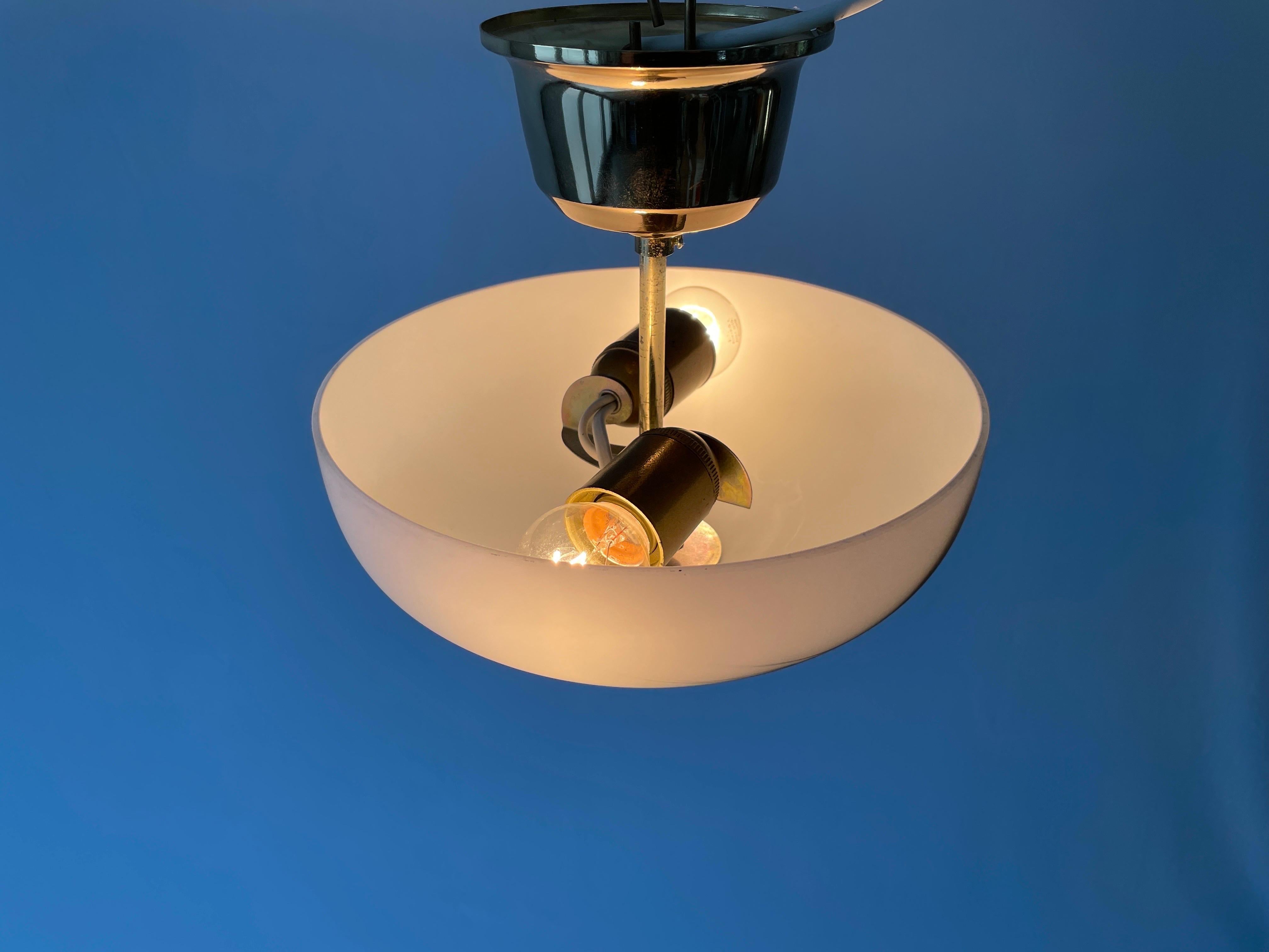 Lights en forme de dôme en verre blanc et vert, années 1950, Suède en vente 1