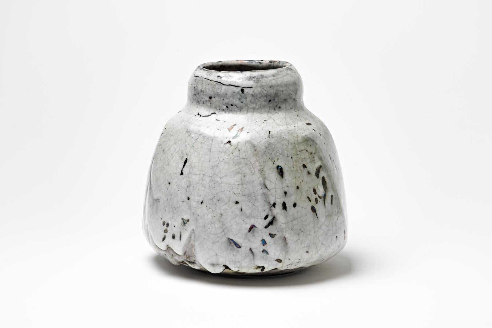 Francese Vaso in ceramica smaltata bianca/grigia di Gisèle Buthod-Garçon, circa 1980-1990 in vendita