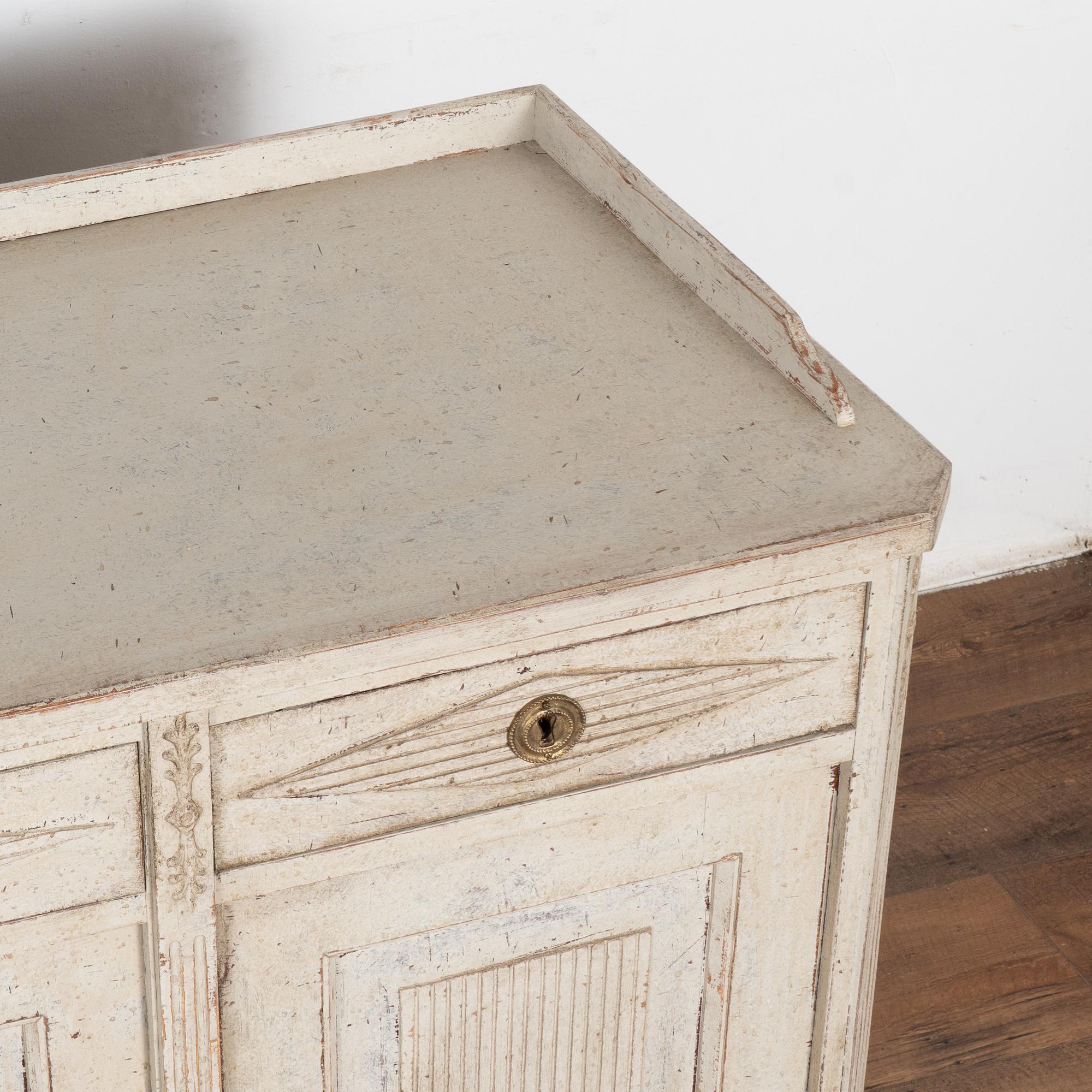 White Gustavian Sideboard Buffet, Sweden circa 1860-80 1