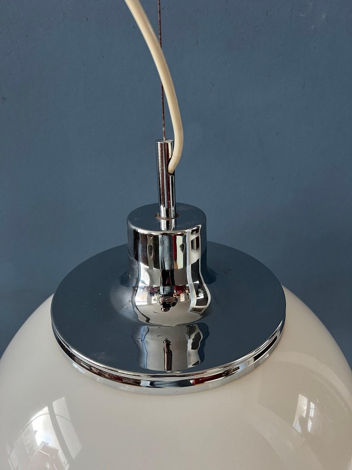 White Guzzini Faro Plexiglass Pendant Lamp, 1970s For Sale 5