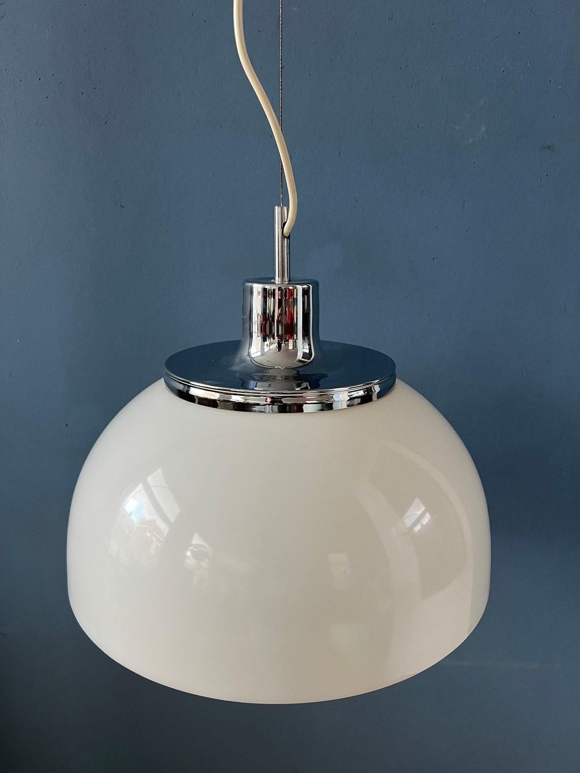 White Guzzini Faro Plexiglass Pendant Lamp, 1970s For Sale 2