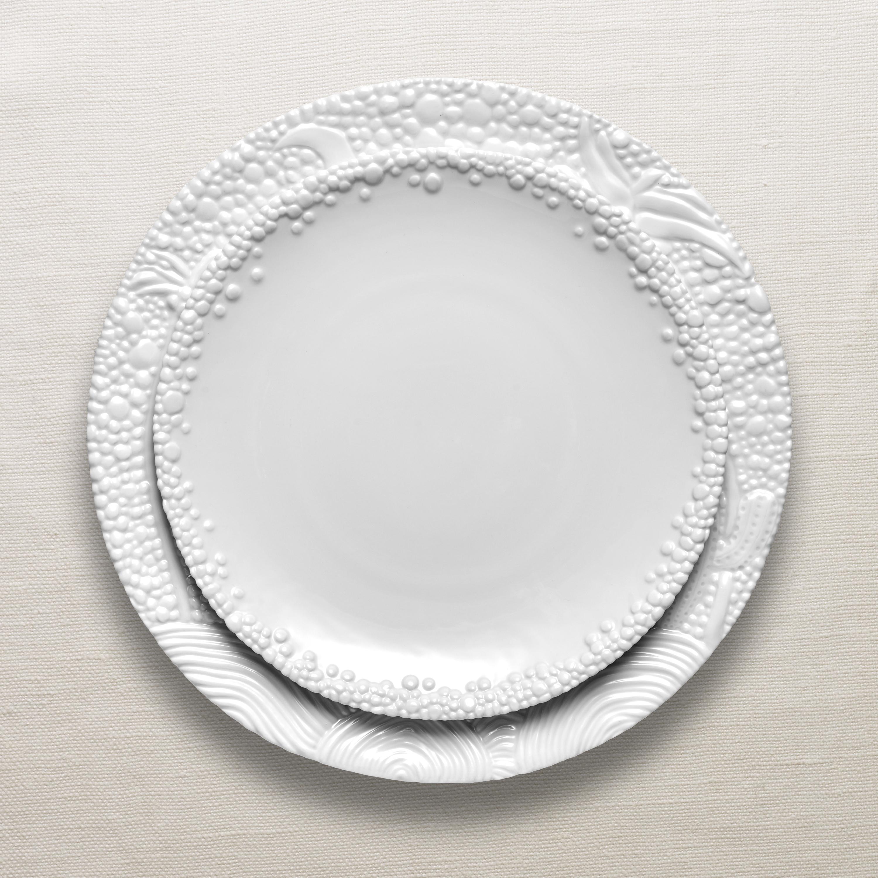 Contemporary White Haas Mojave Dinnerware Set For Sale