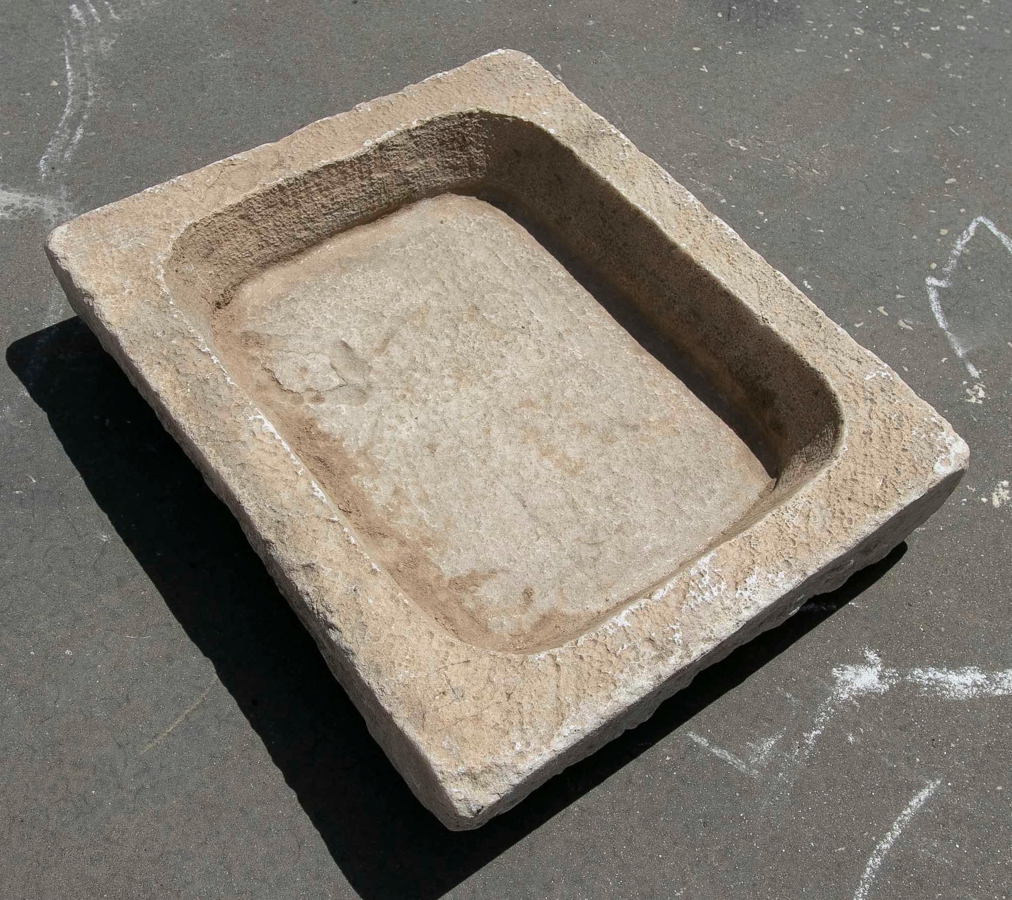 White Hand Carved Marble Washbasin with One Sink in a Single Block For Sale 5