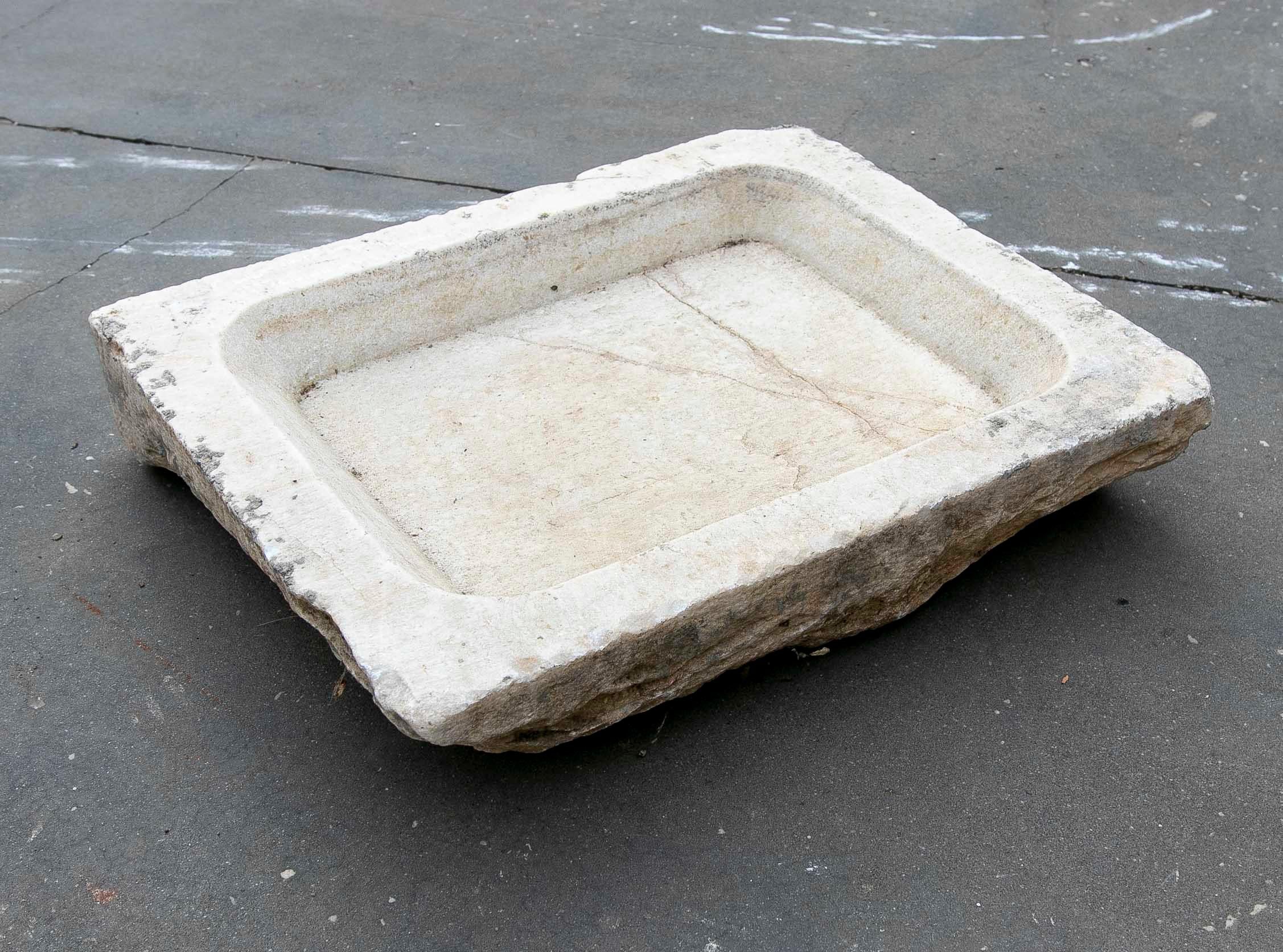 White Hand-Carved Marble Washbasin with One Sink in a Single Block  For Sale 5