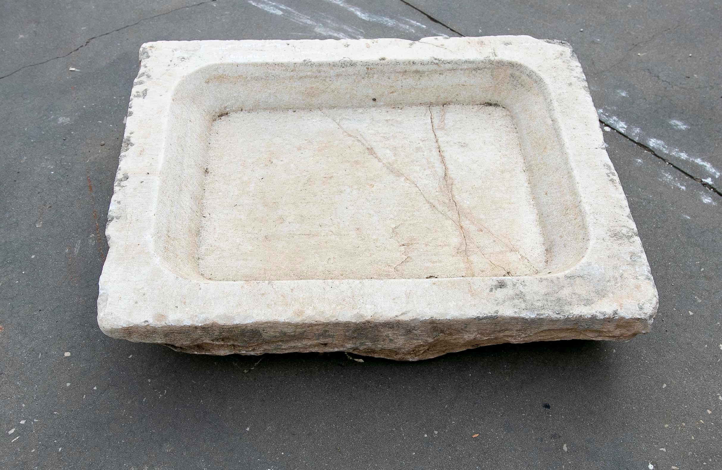 White Hand-Carved Marble Washbasin with One Sink in a Single Block  For Sale 6