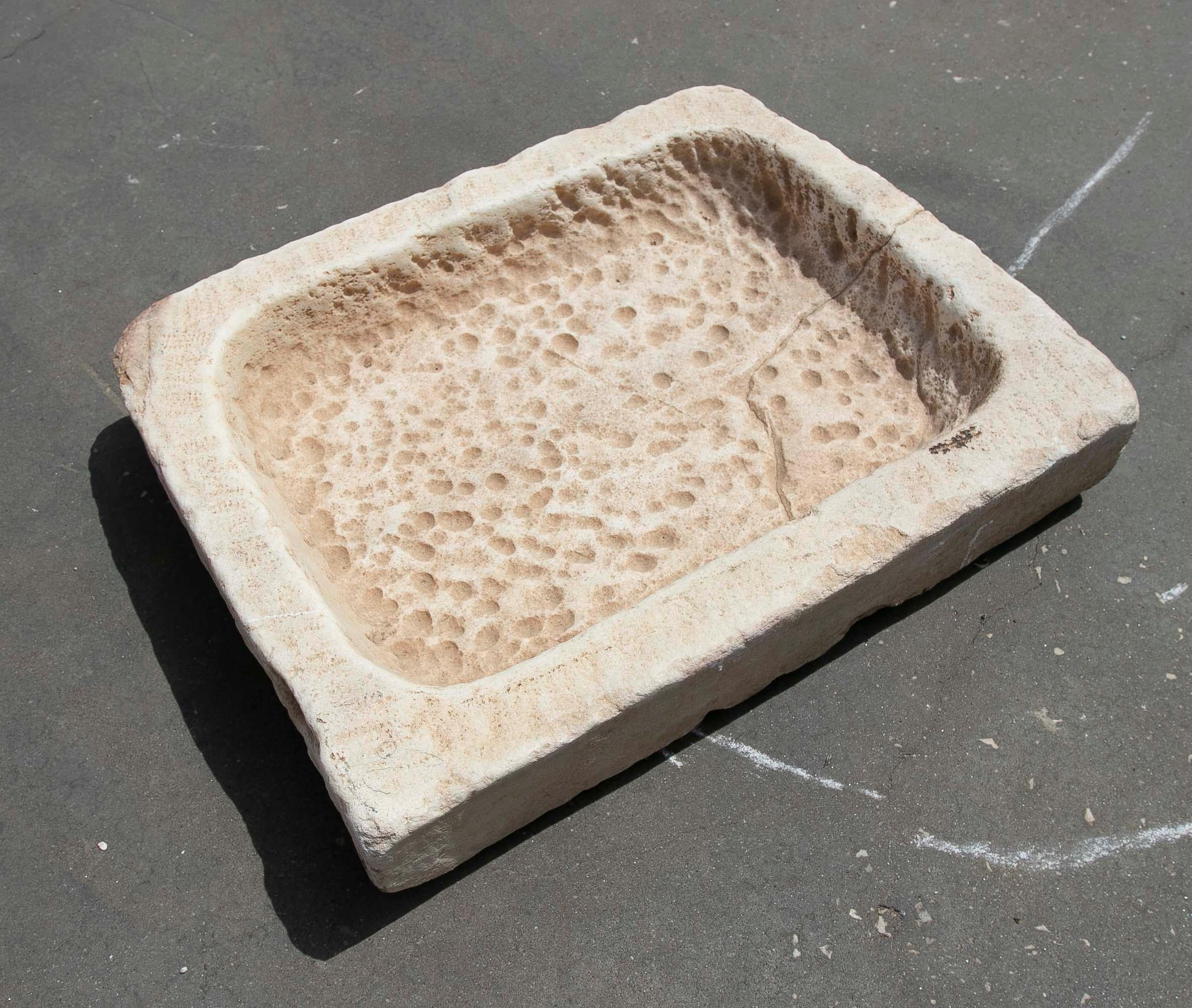 White Hand Carved Marble Washbasin with One Sink in a Single Block For Sale 6