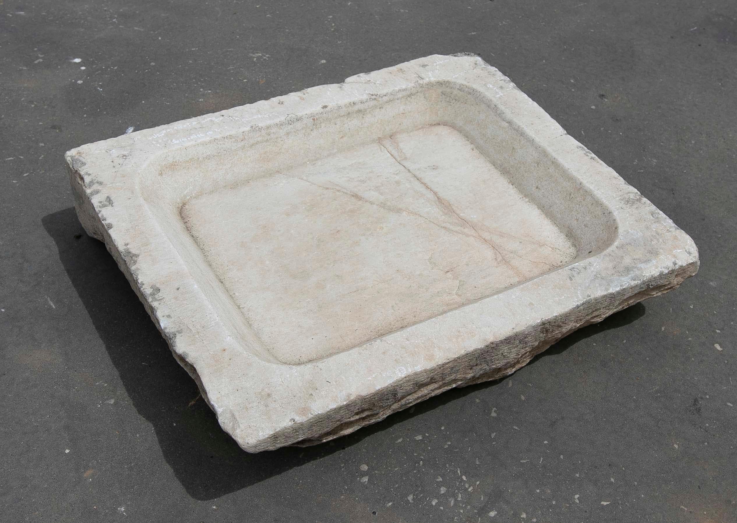 White Hand Carved Marble Washbasin with One Sink in a Single Block For Sale 7
