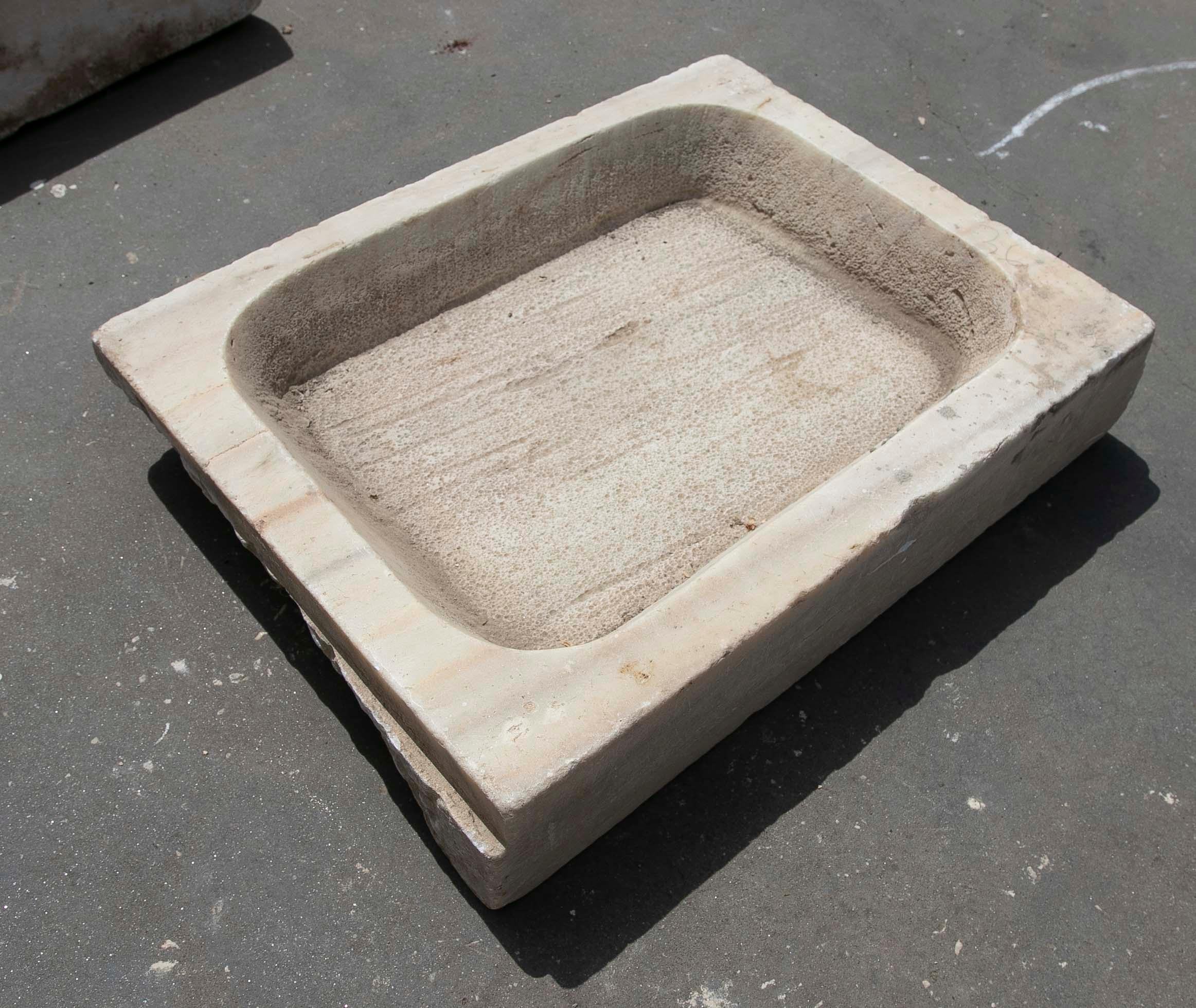 White Hand Carved Marble Washbasin with One Sink in a Single Block For Sale 7